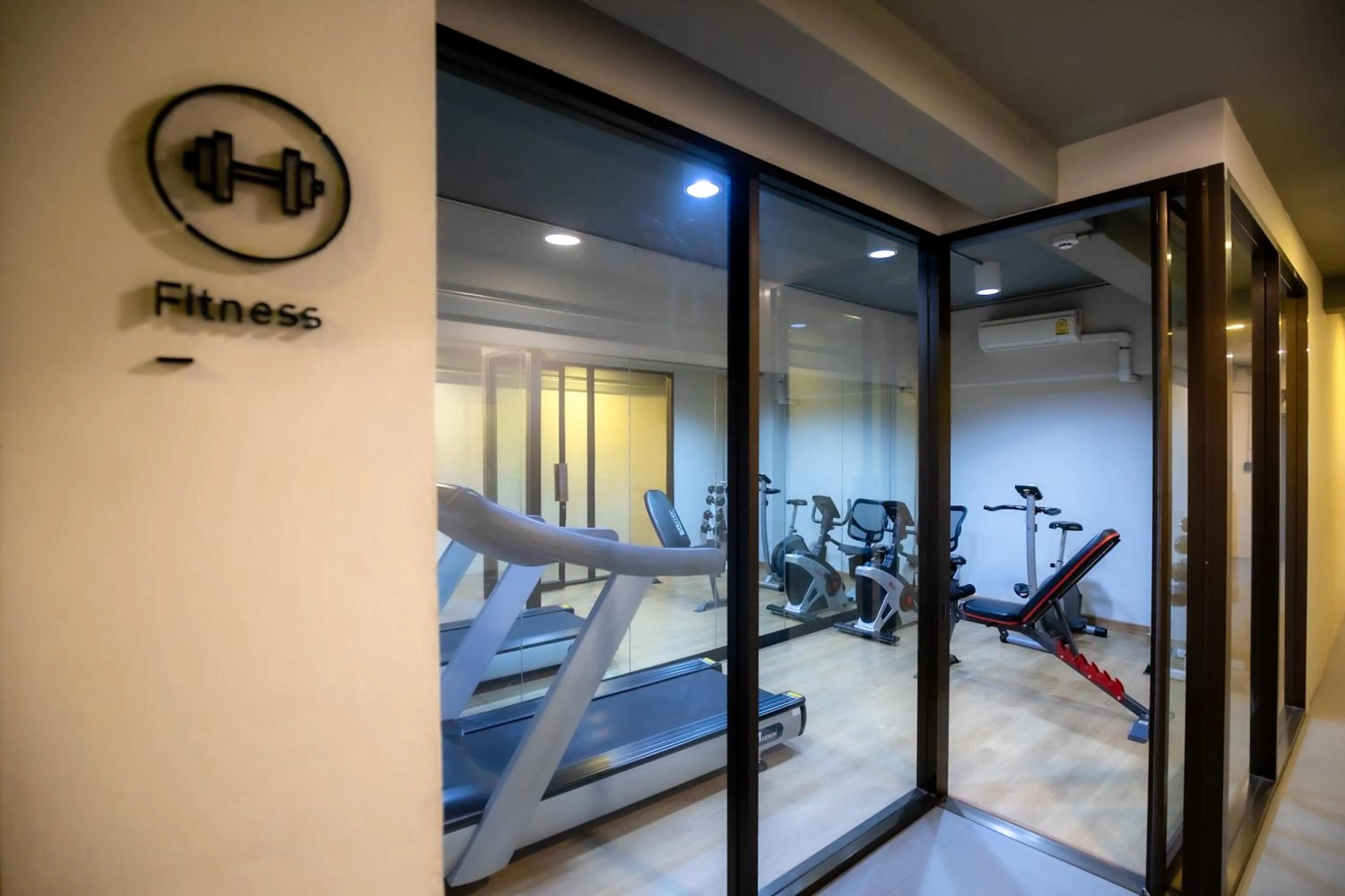 Fitness centre/facilities in THA City Loft by TH District