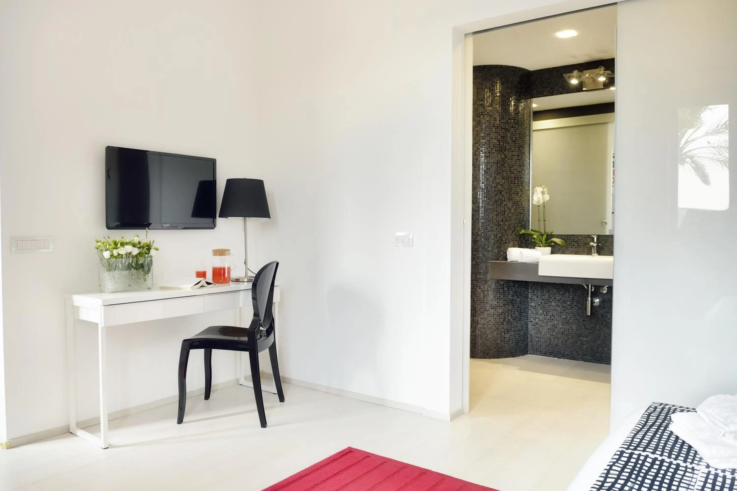 Decorative detail in Baglio Caruana Cantina & Relais