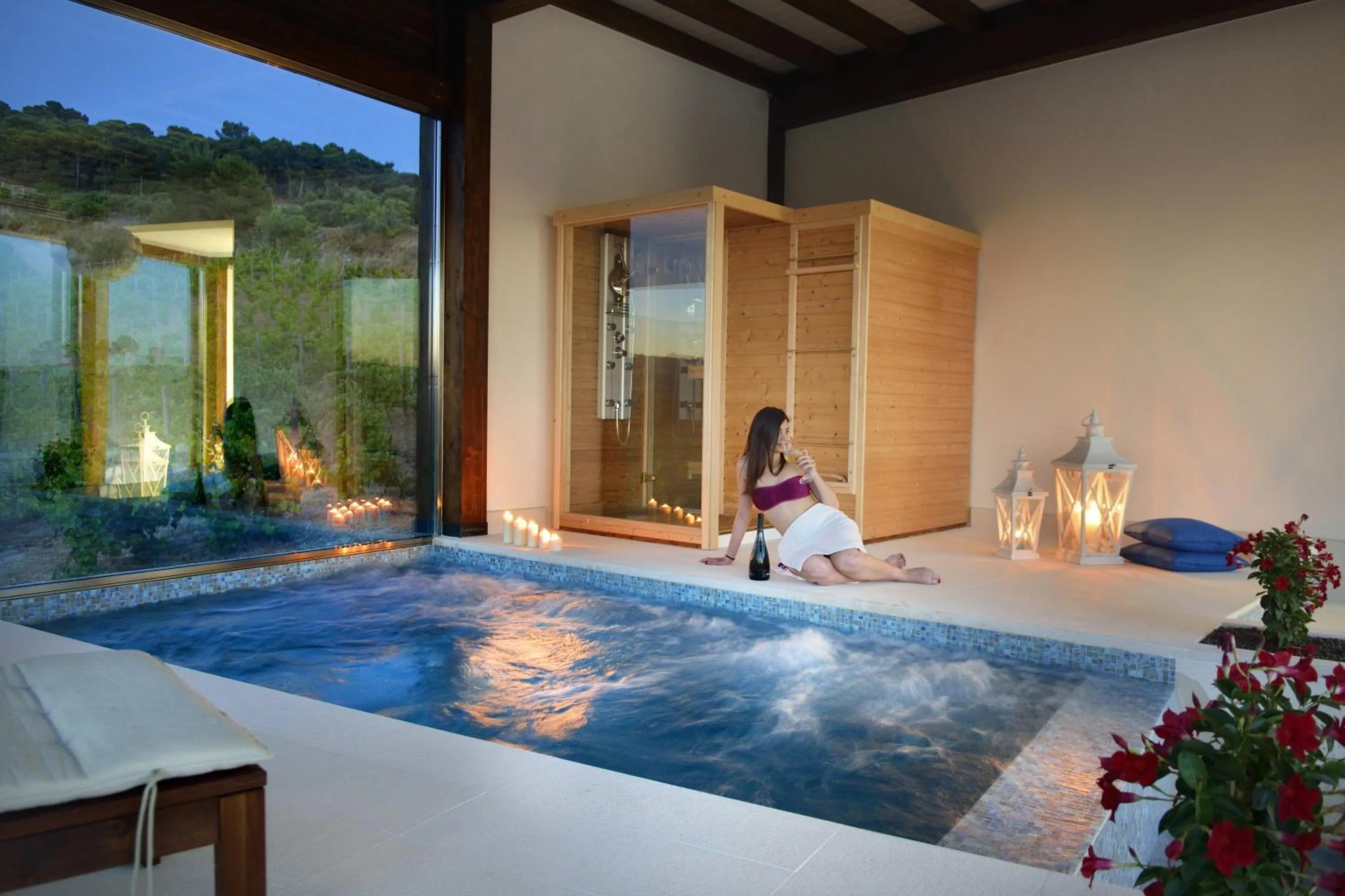Hot Tub in Baglio Caruana Cantina & Relais