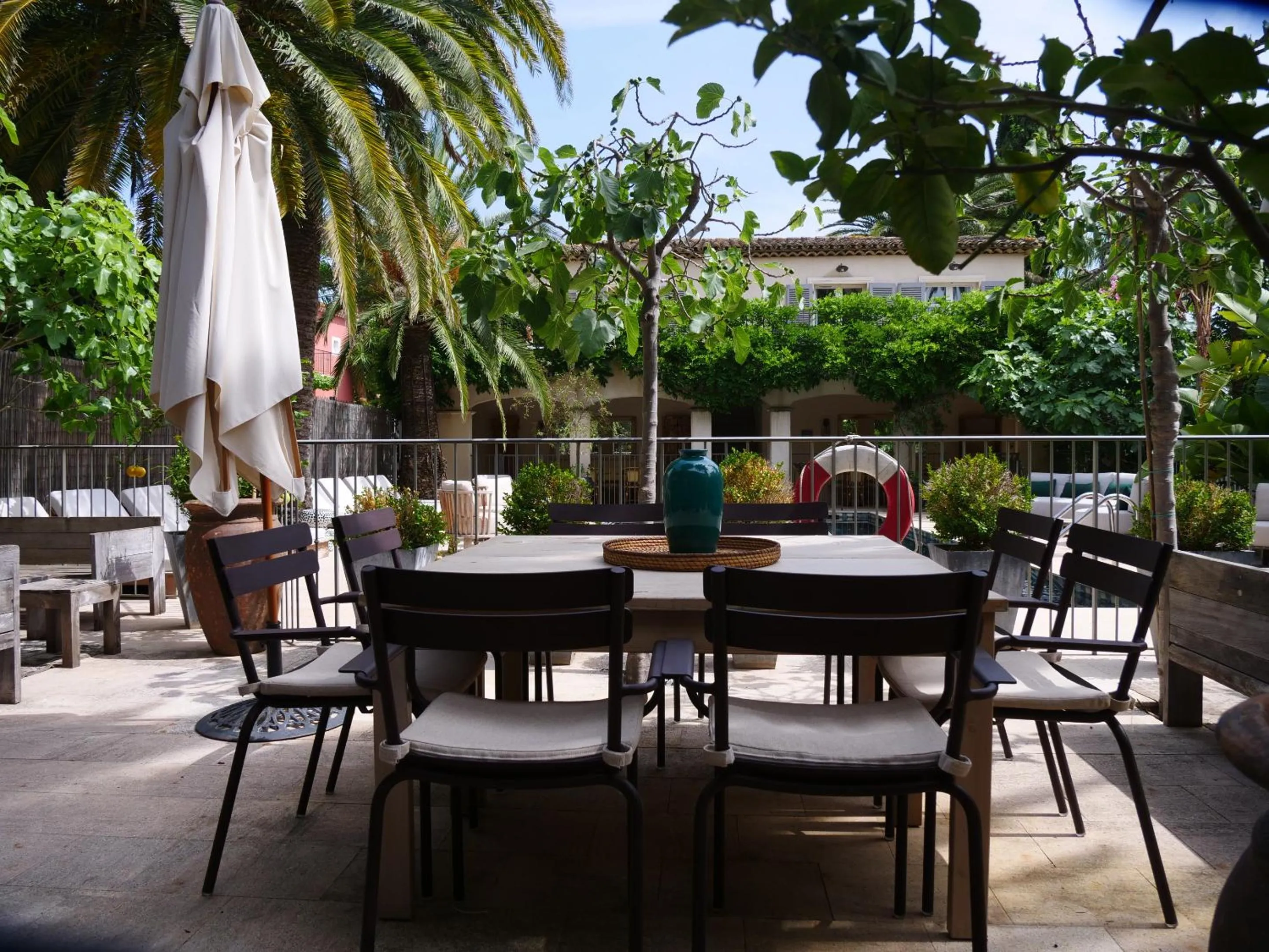 Patio in Pastis Hotel Saint-Tropez