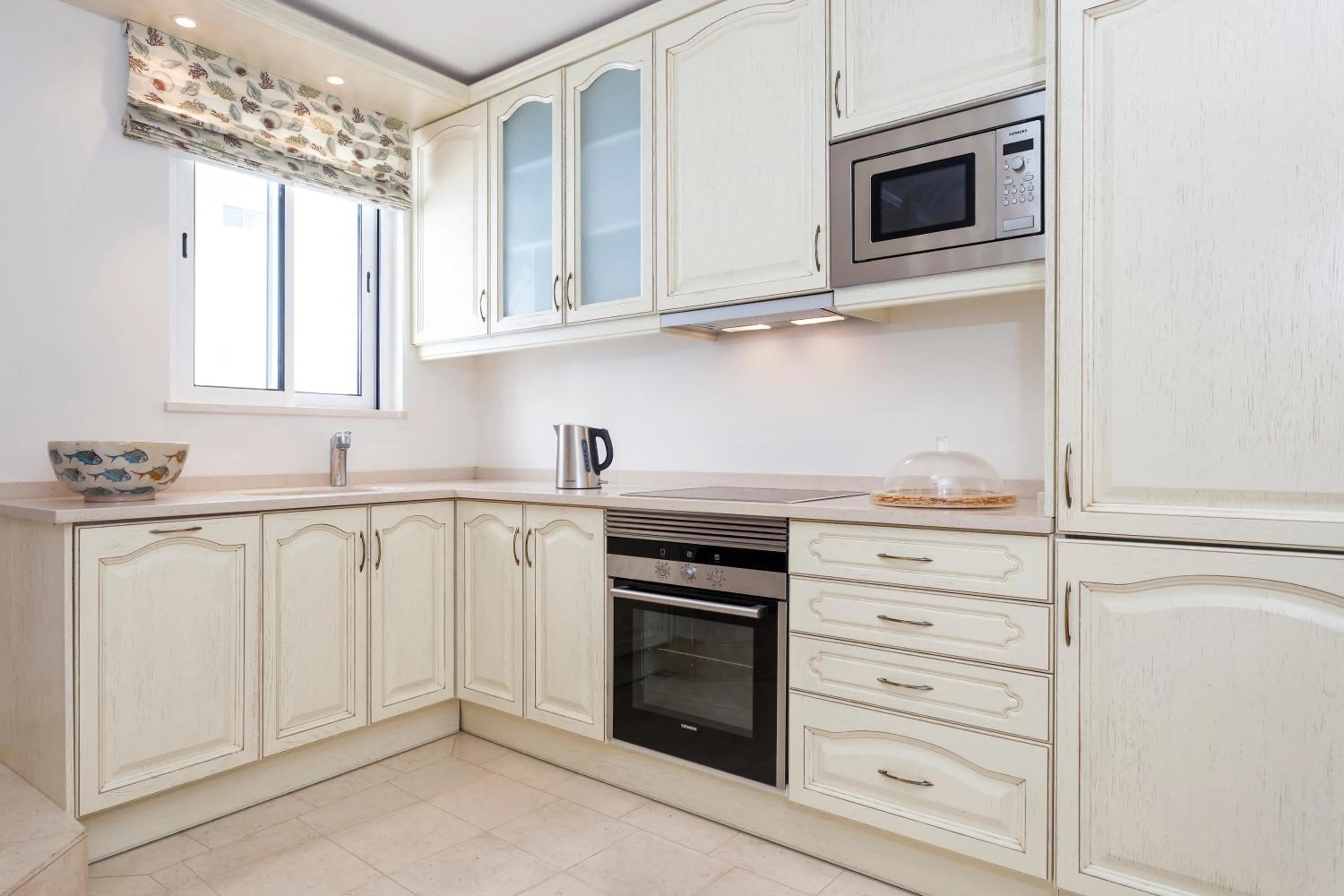 Kitchen or kitchenette in Residence Estrela do Mar