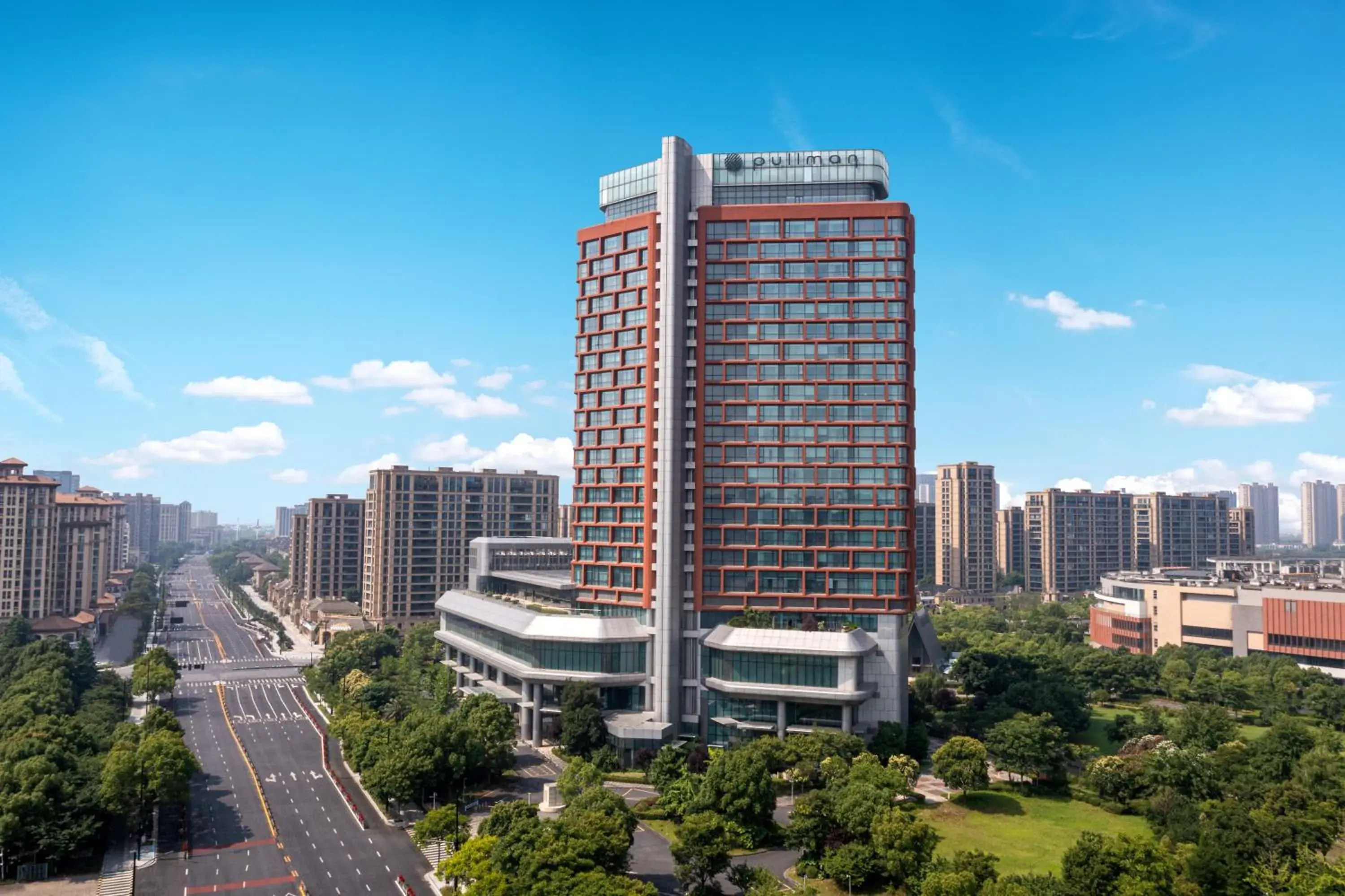 Property building in Pullman Haining Property building in Pullman Haining