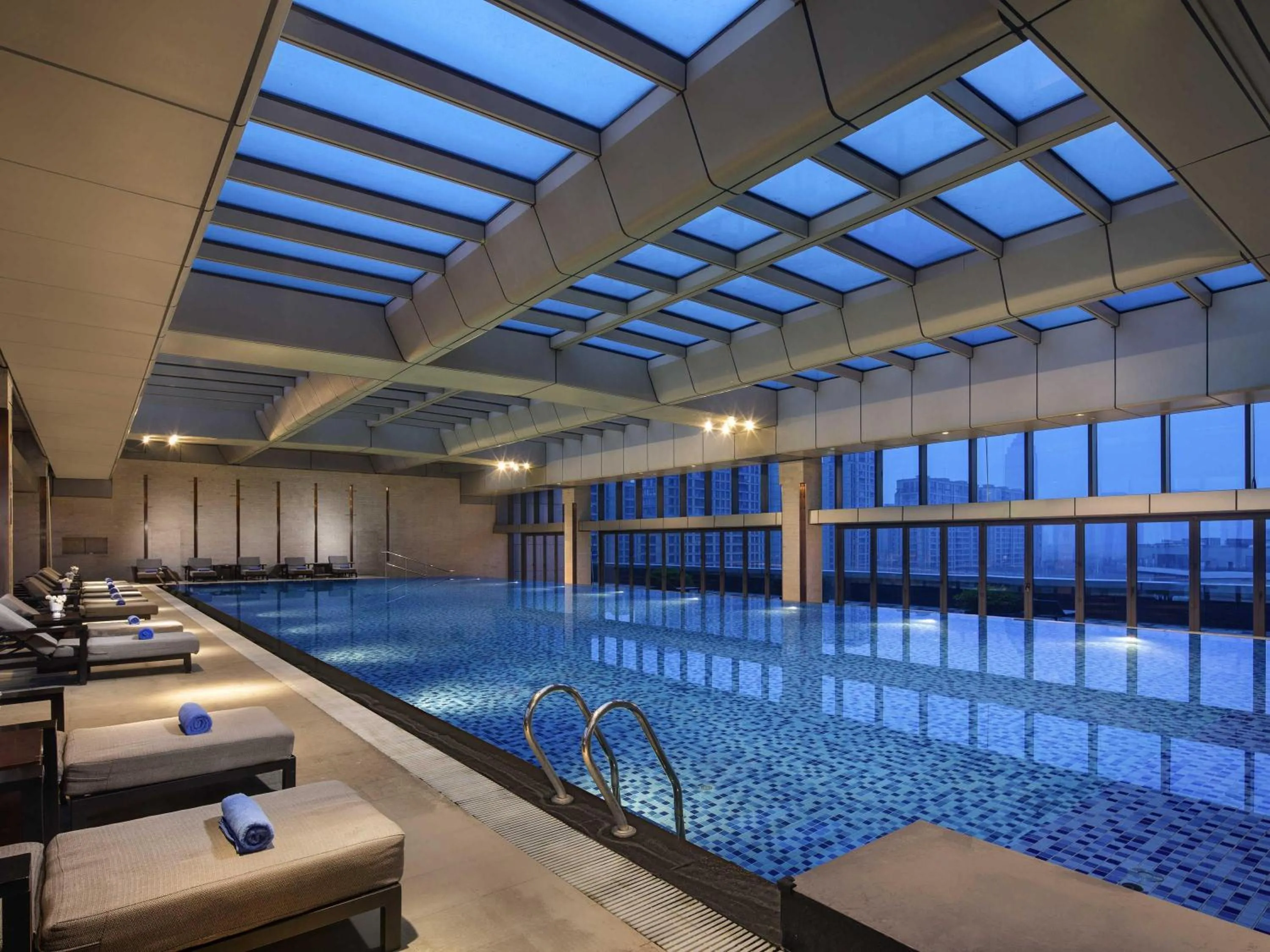 Pool view in Pullman Haining