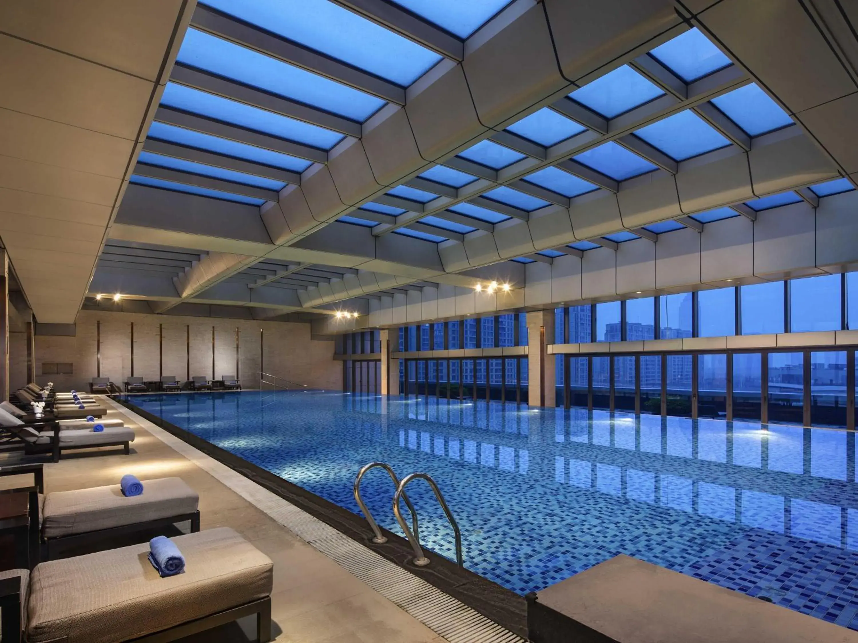 Pool view in Pullman Haining Pool view in Pullman Haining