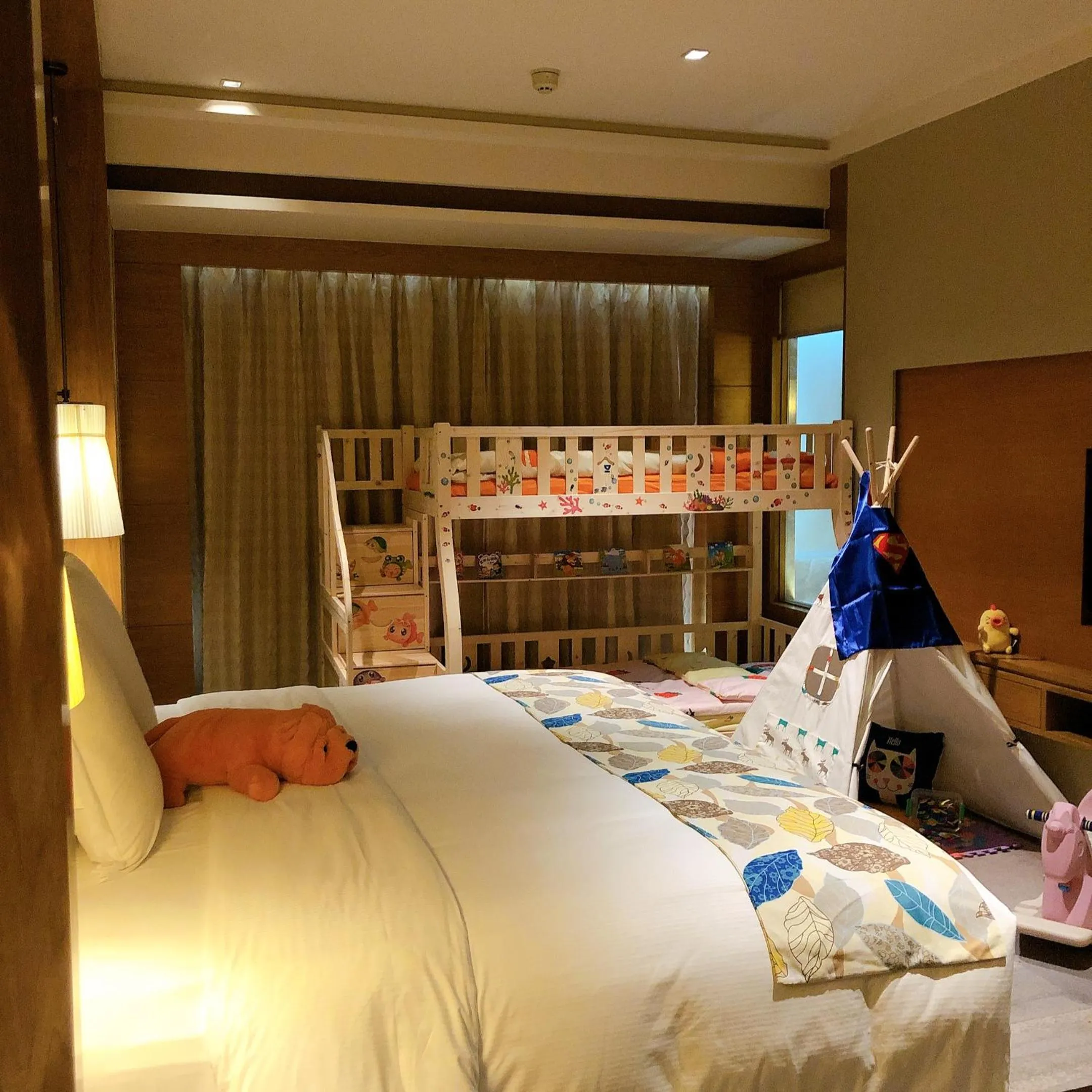 Bedroom, Bed in Pullman Haining