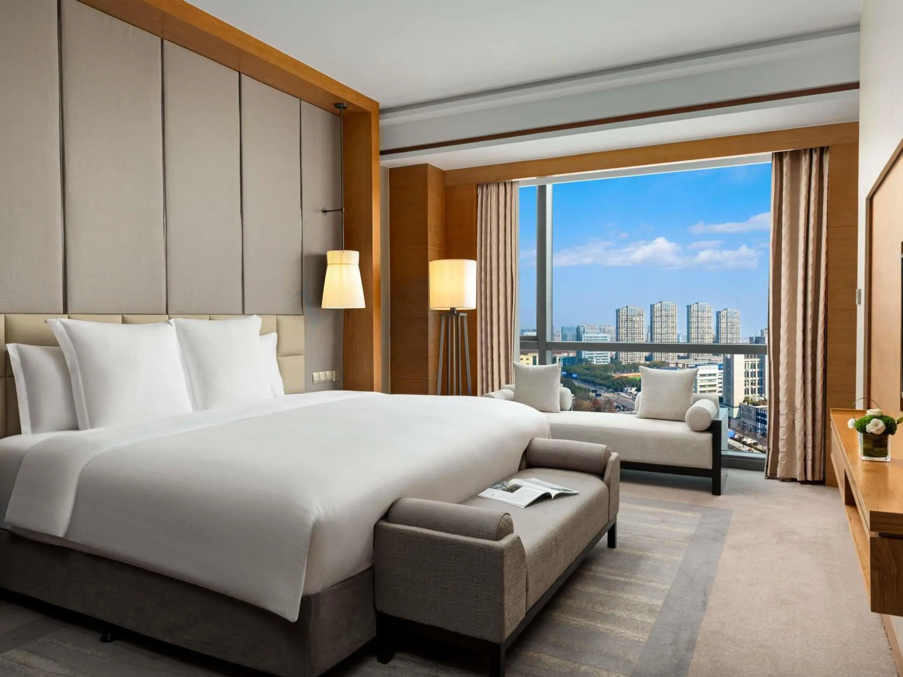 Bedroom, Bed in Pullman Haining Bedroom, Bed in Pullman Haining