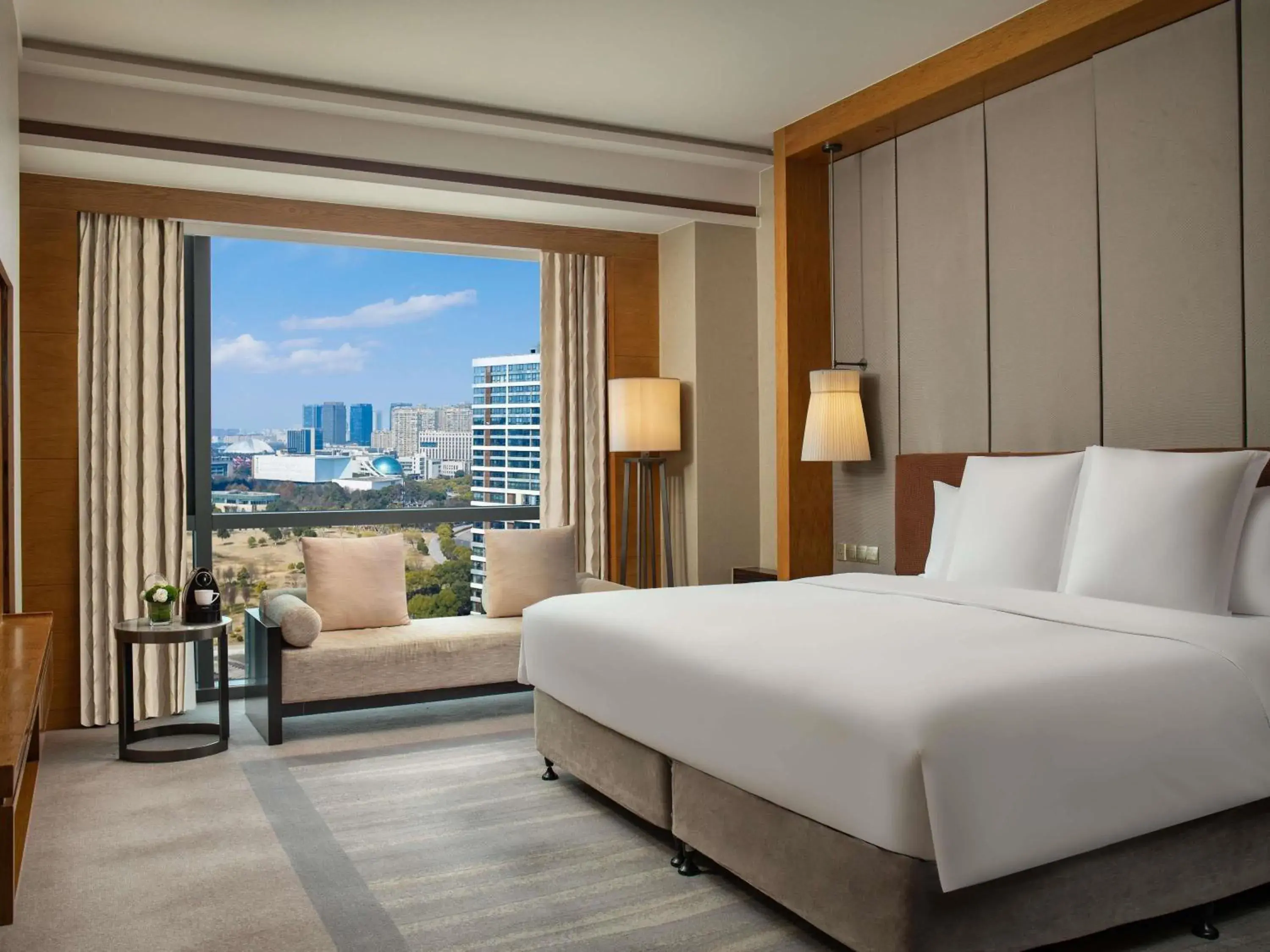 Bedroom, Bed in Pullman Haining Bedroom, Bed in Pullman Haining