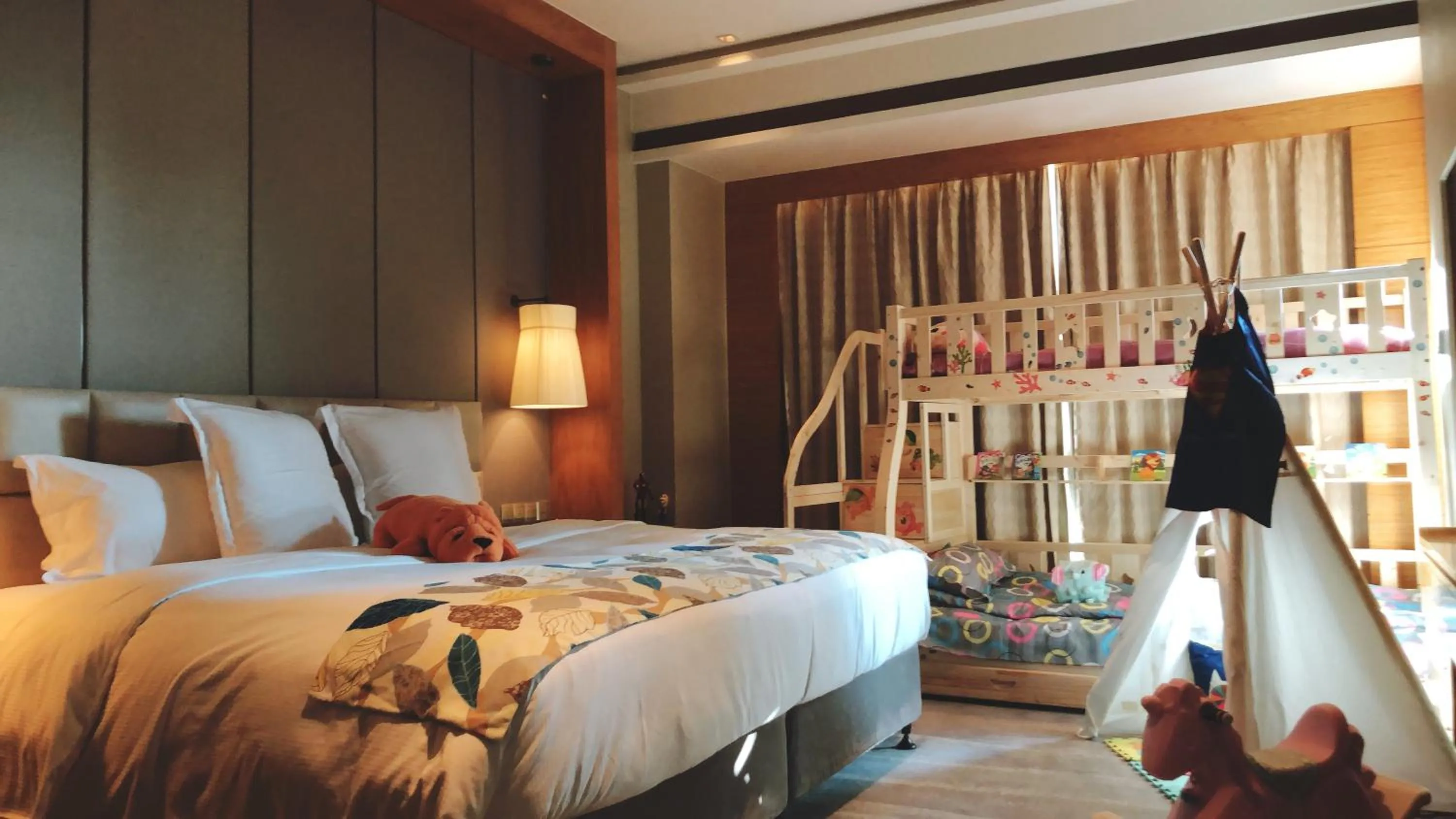 Bedroom, Bed in Pullman Haining