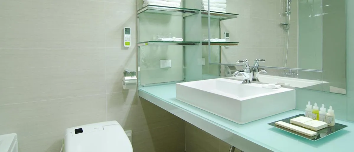 The Class 300 Hotel and Resort