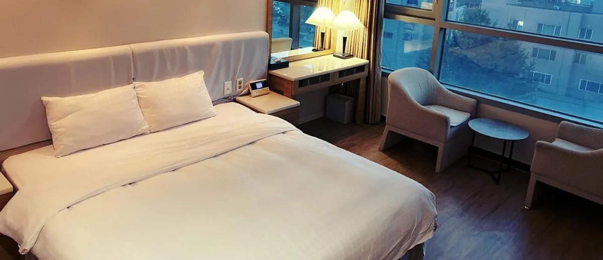 The Class 300 Hotel and Resort