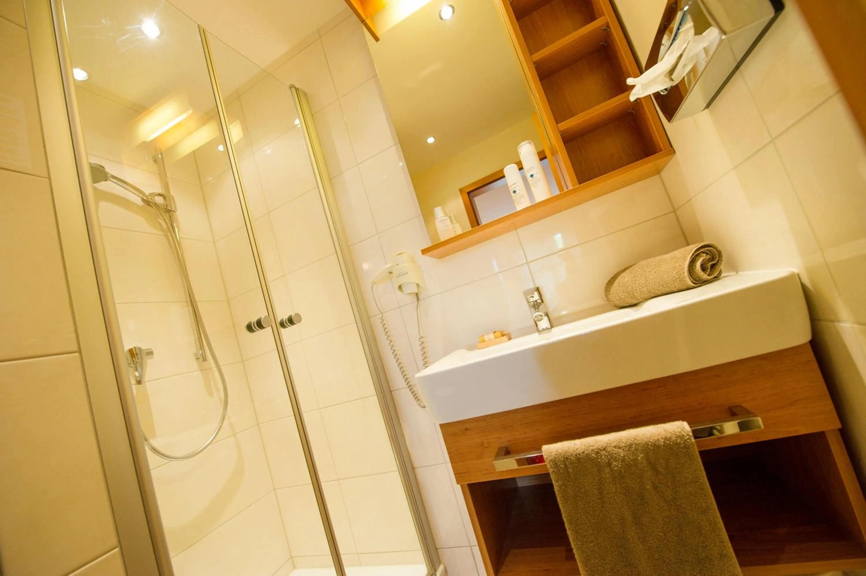 Bathroom in Hotel Sankt Leonhard - Dein Wohlfühlort zum Loslassen und Kraftschöpfen
