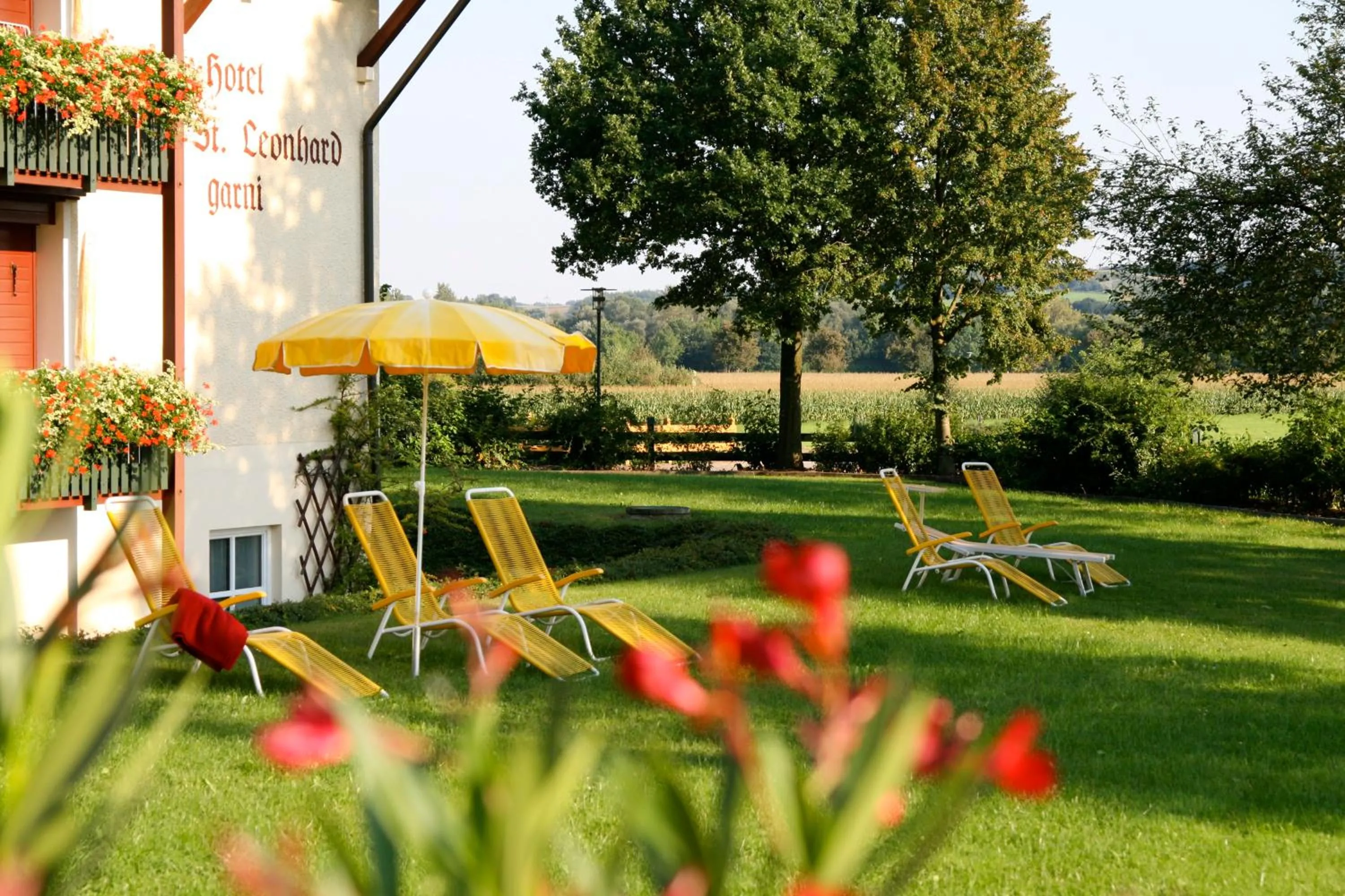 Garden in Hotel Sankt Leonhard - Dein Wohlfühlort zum Loslassen und Kraftschöpfen