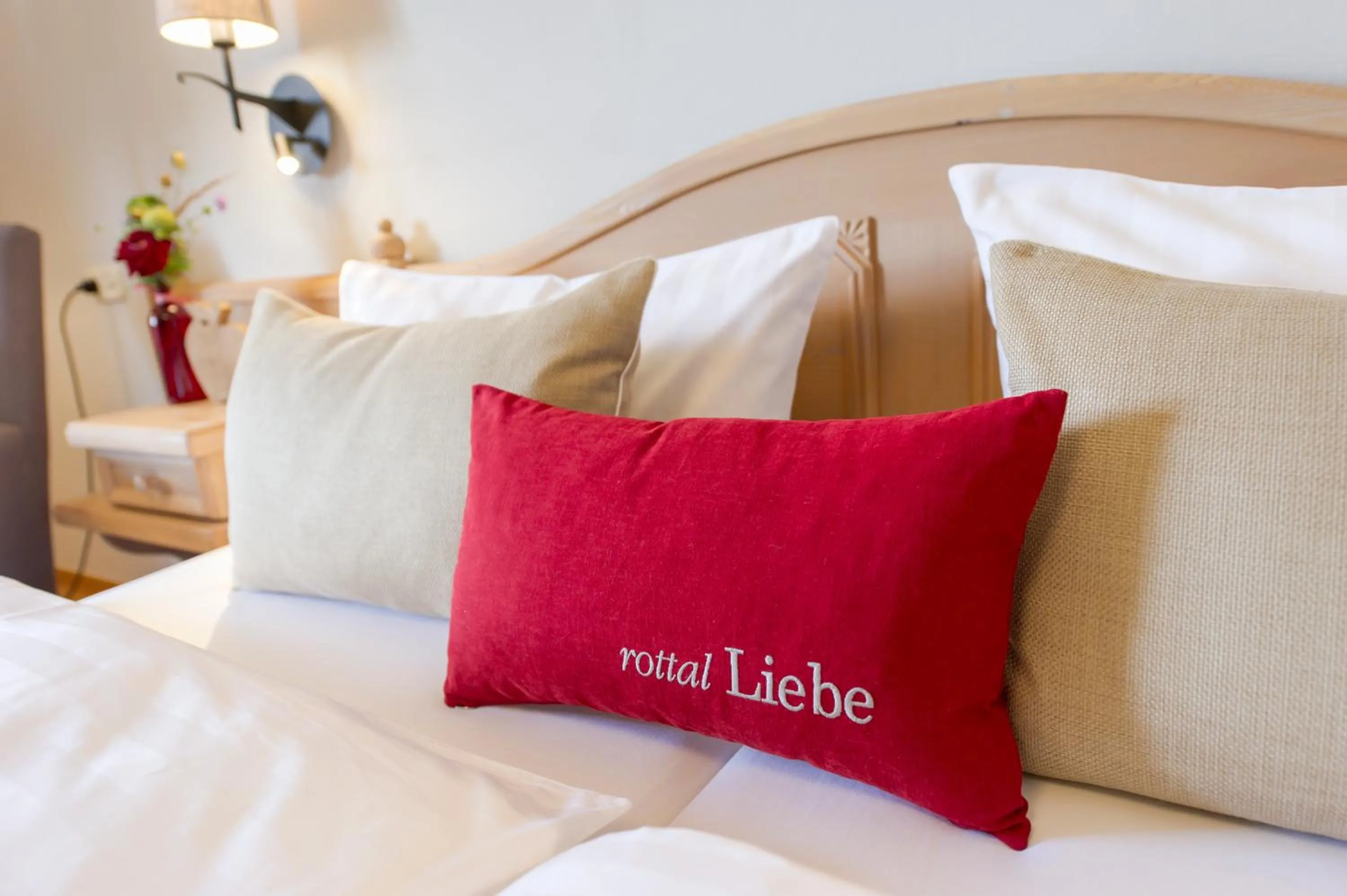 Photo of the whole room, Bed in Hotel Sankt Leonhard - Dein Wohlfühlort zum Loslassen und Kraftschöpfen