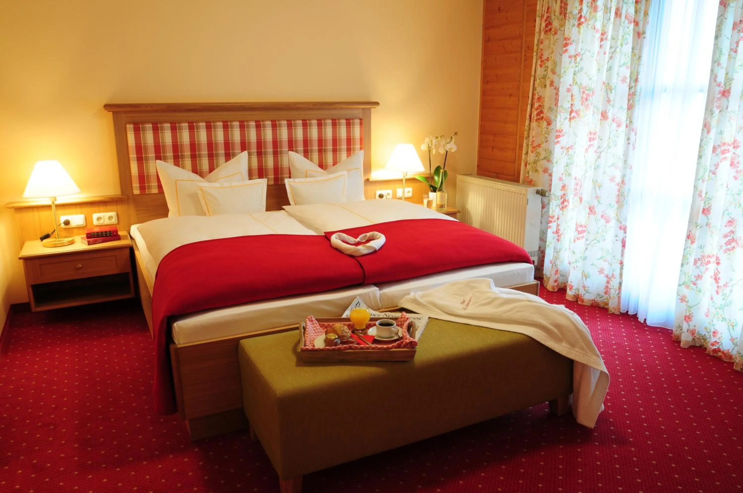 Bed in Hotel Sankt Leonhard - Dein Wohlfühlort zum Loslassen und Kraftschöpfen