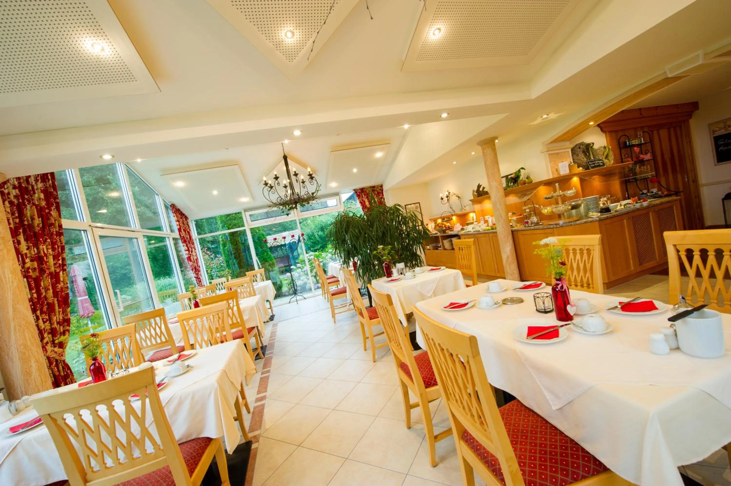 Restaurant/places to eat in Hotel Sankt Leonhard - Dein Wohlfühlort zum Loslassen und Kraftschöpfen