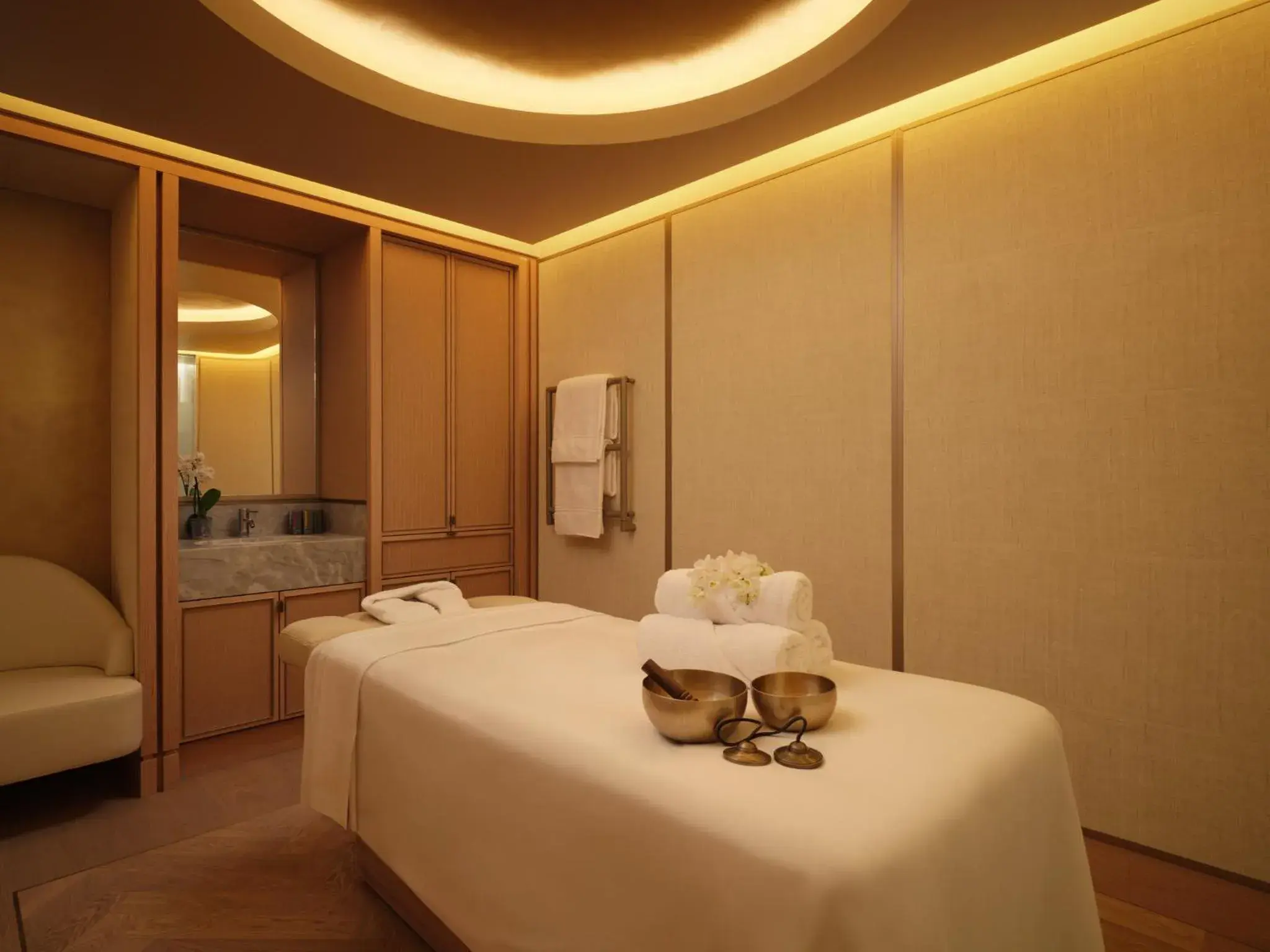 Spa and wellness centre/facilities, Bed in Mandarin Oriental, Vienna Spa and wellness centre/facilities, Bed in Mandarin Oriental, Vienna
