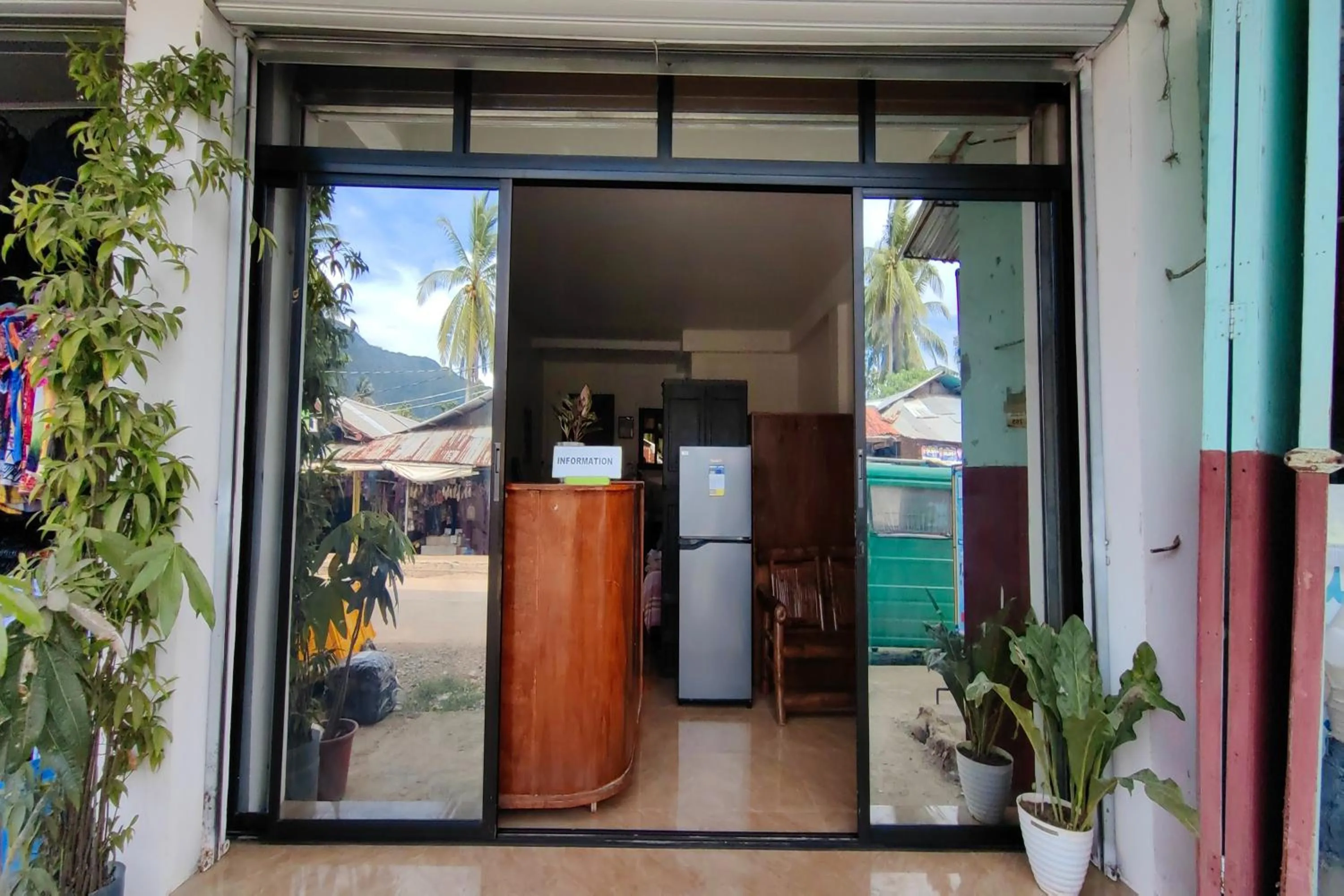 Facade/entrance in Kamalay Pension House