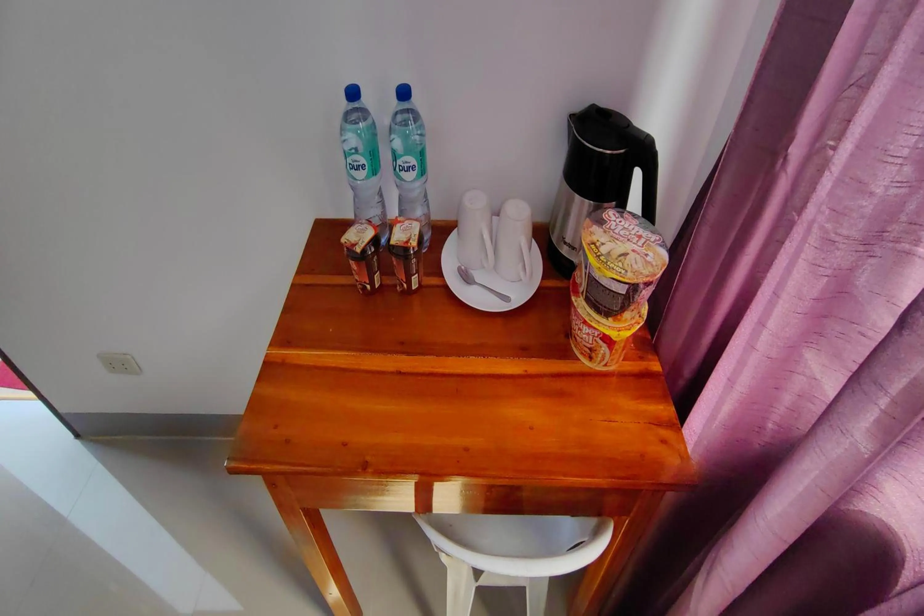Coffee/tea facilities in Kamalay Pension House