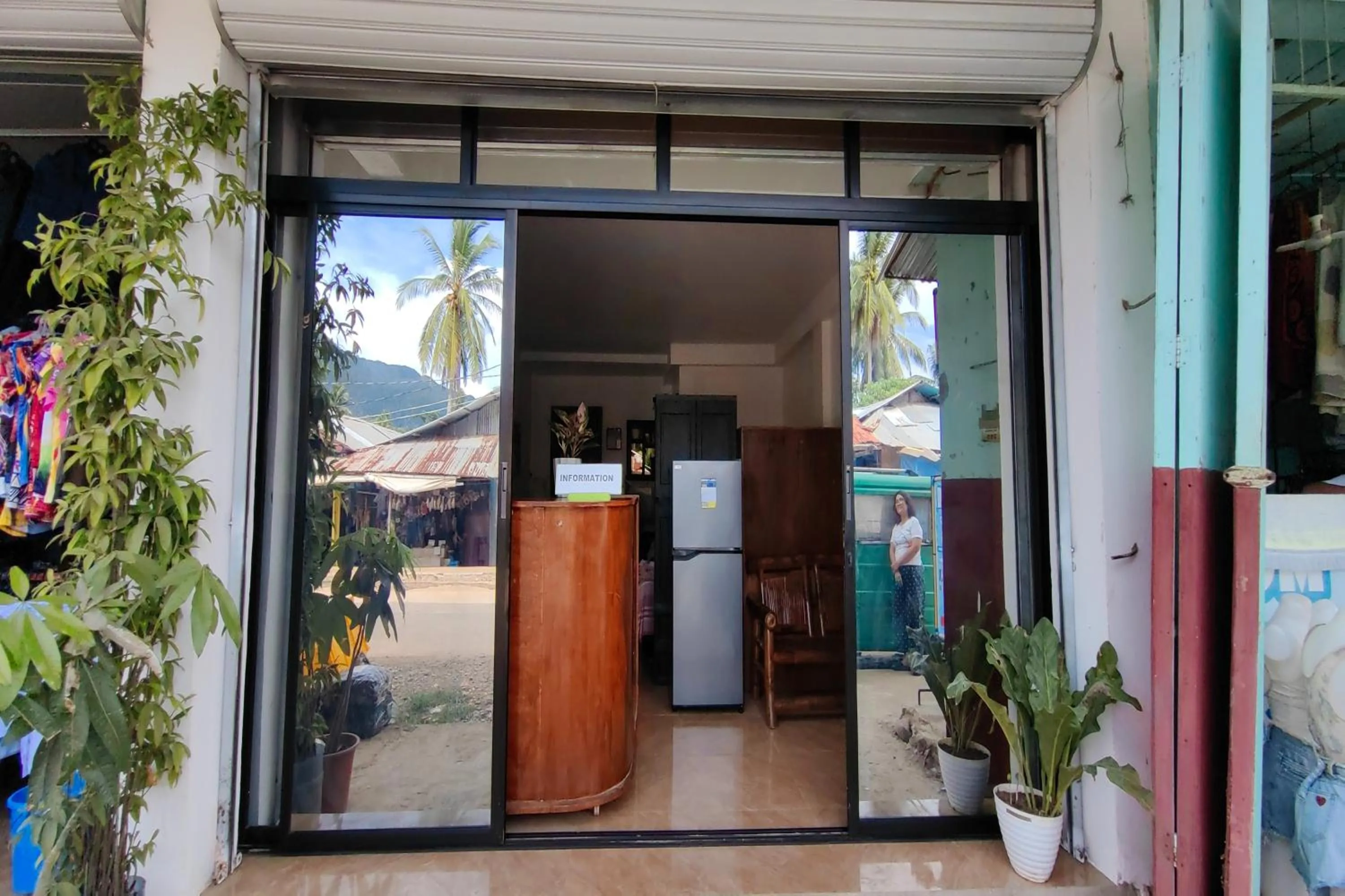 Restaurant/places to eat in Kamalay Pension House