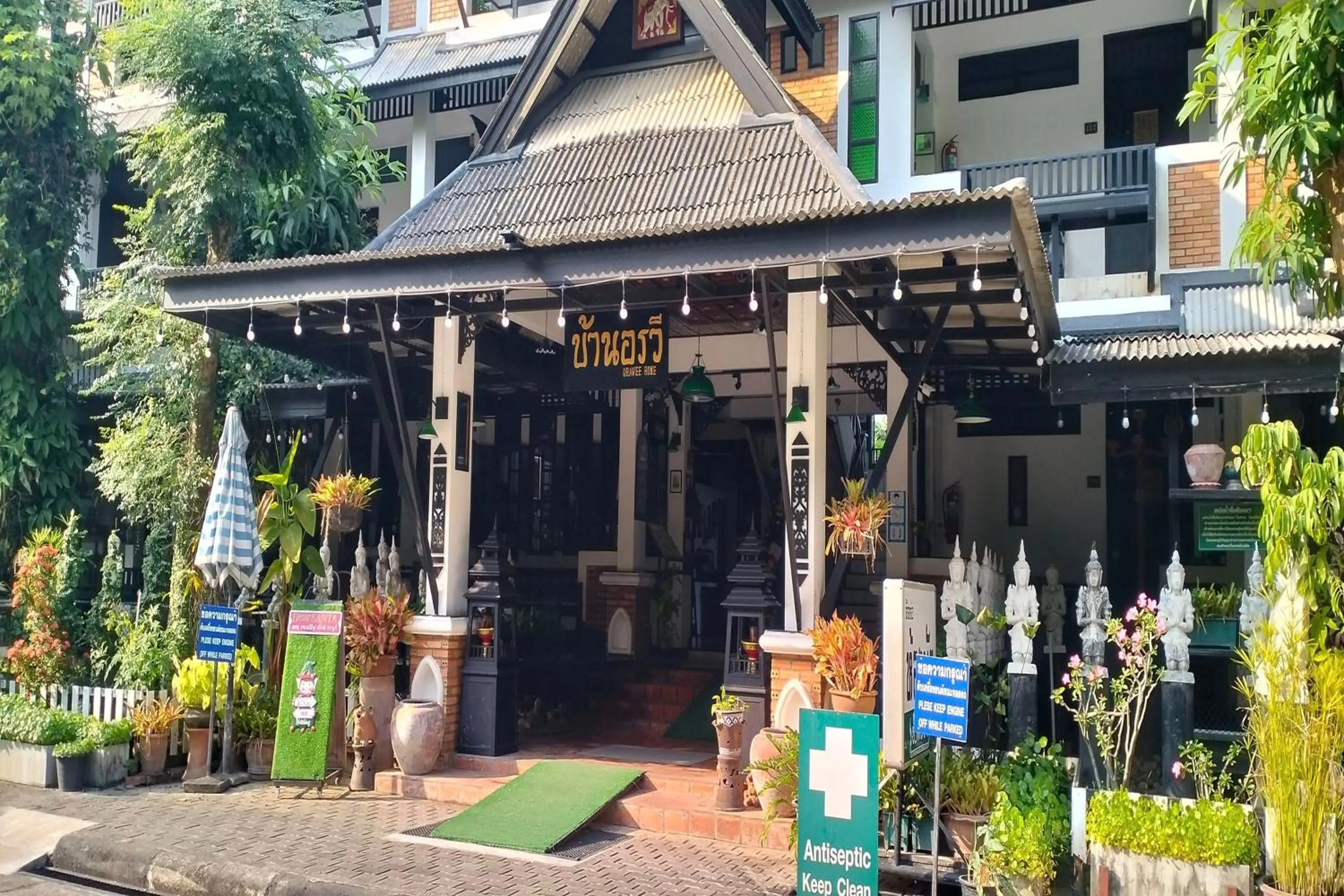 Property building in Baan Orawee Boutique Hotel