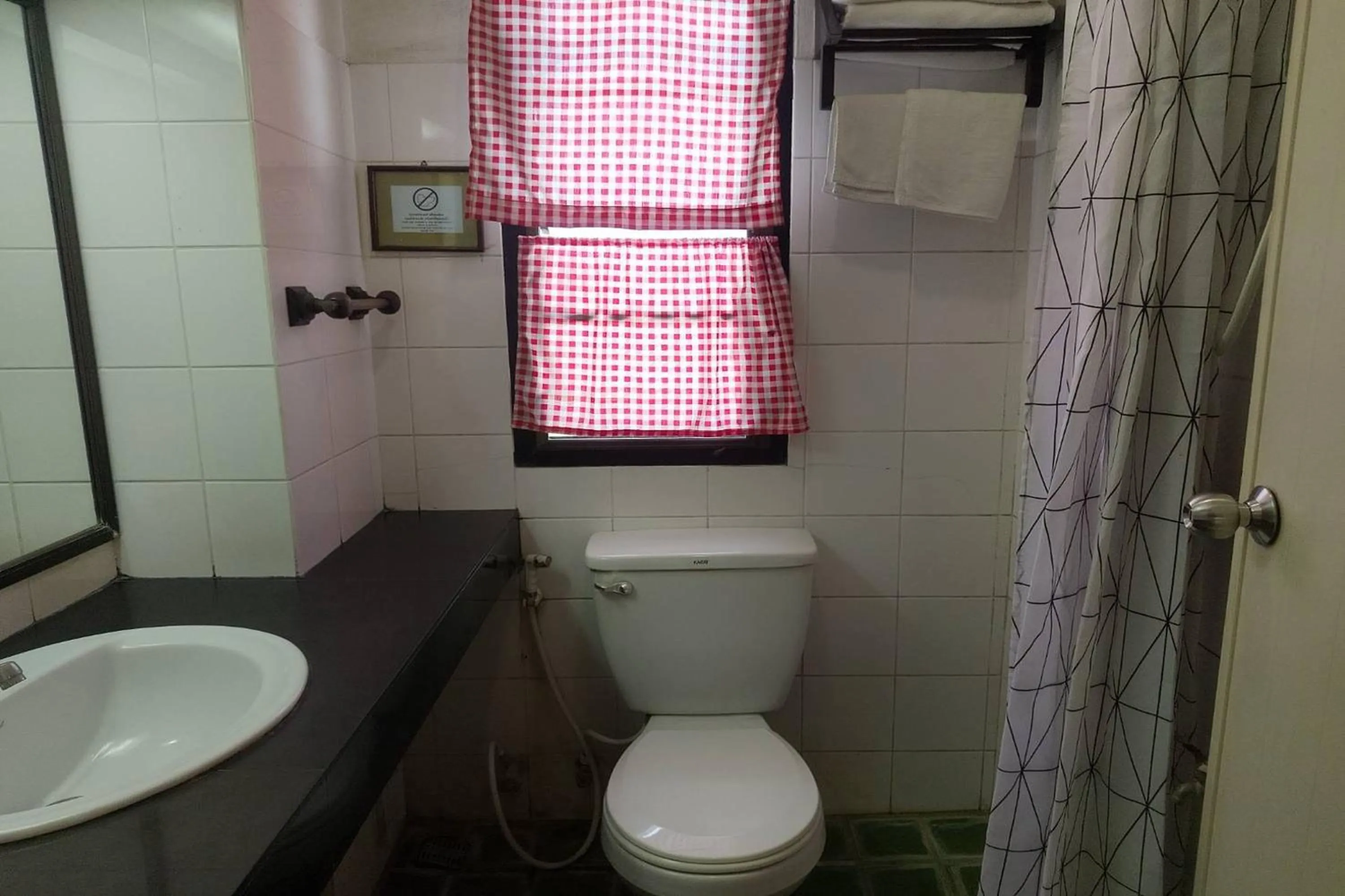 Bathroom in Baan Orawee Boutique Hotel