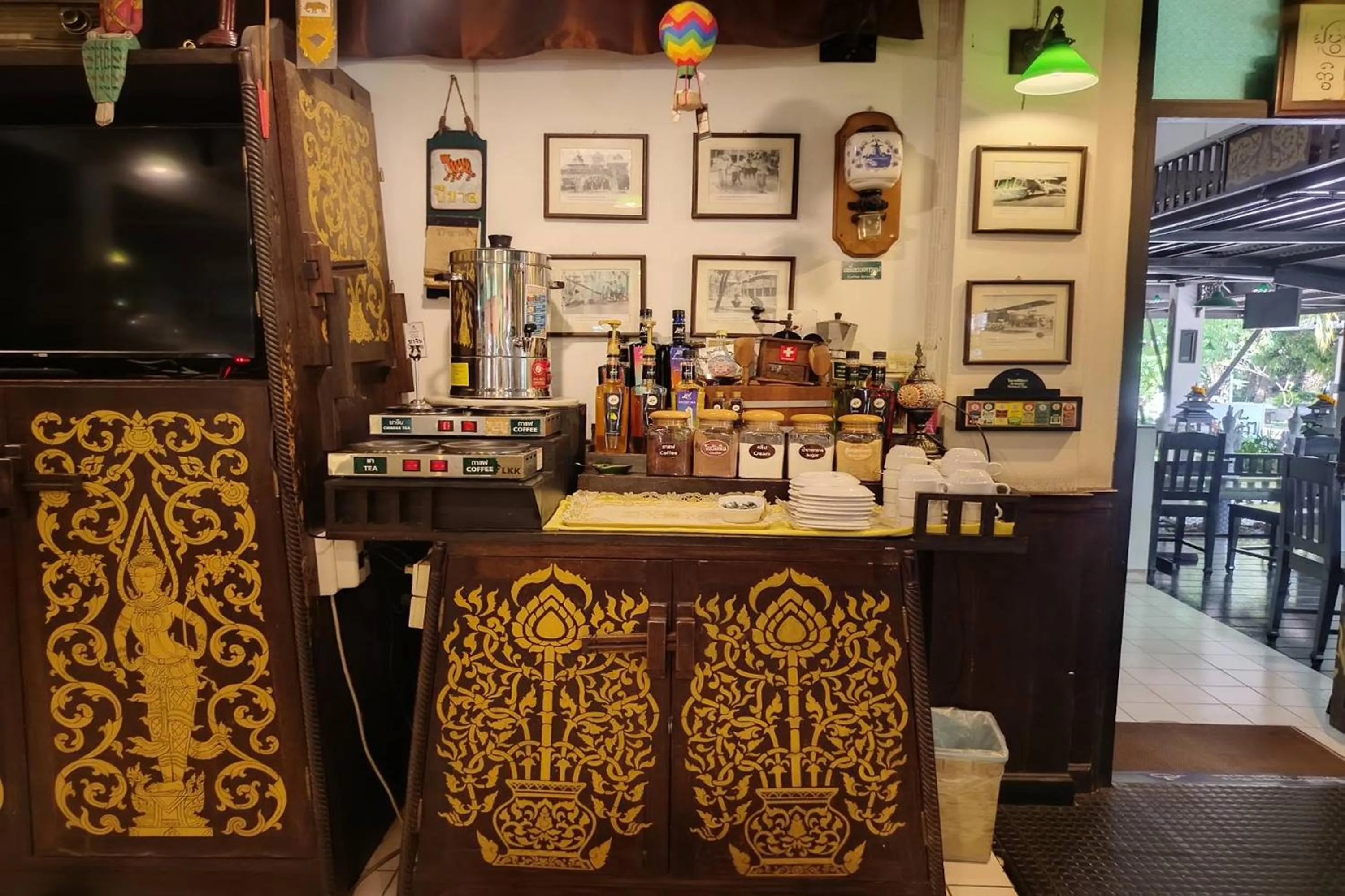 Restaurant/places to eat in Baan Orawee Boutique Hotel