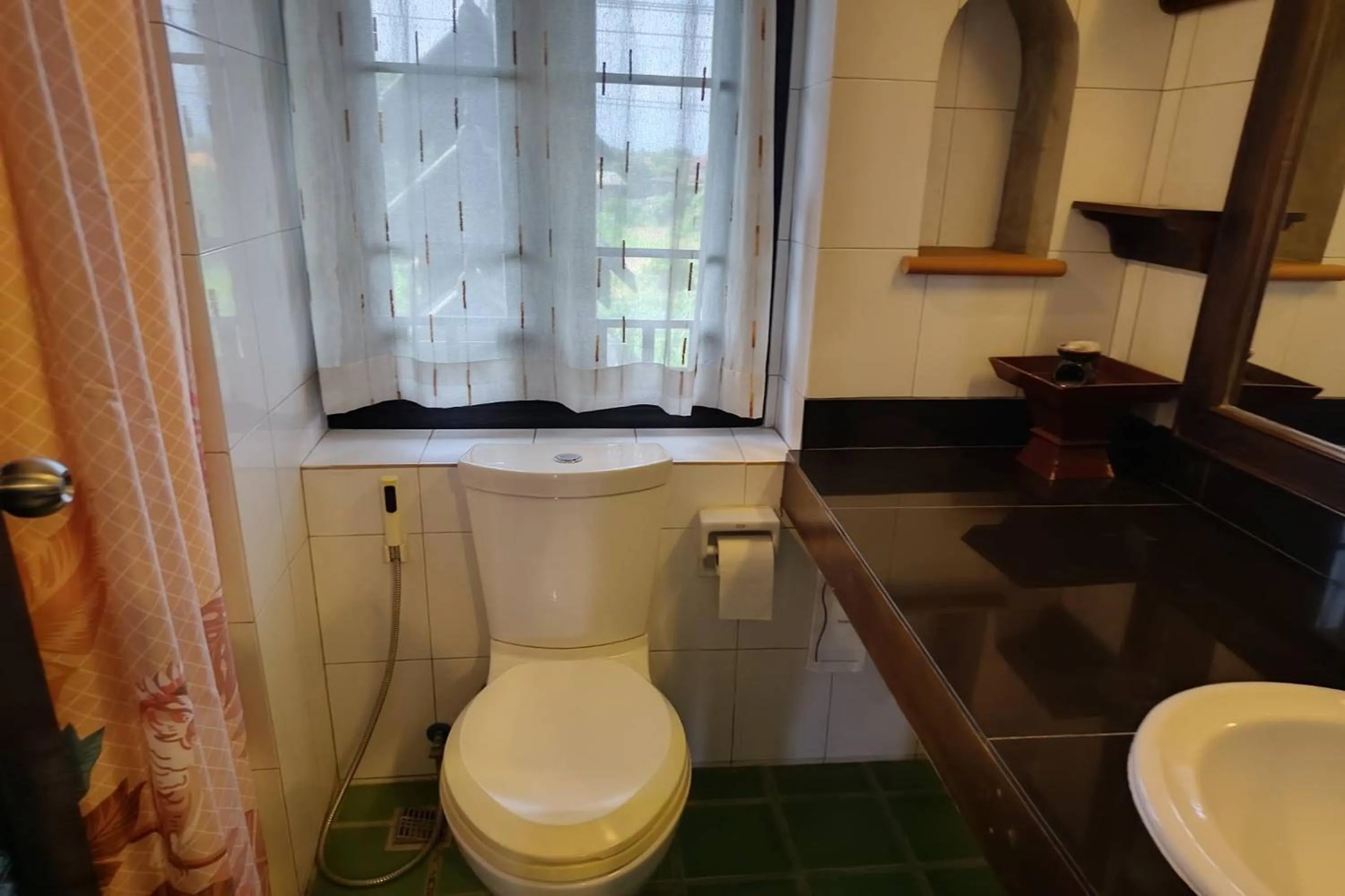 Bathroom in Baan Orawee Boutique Hotel