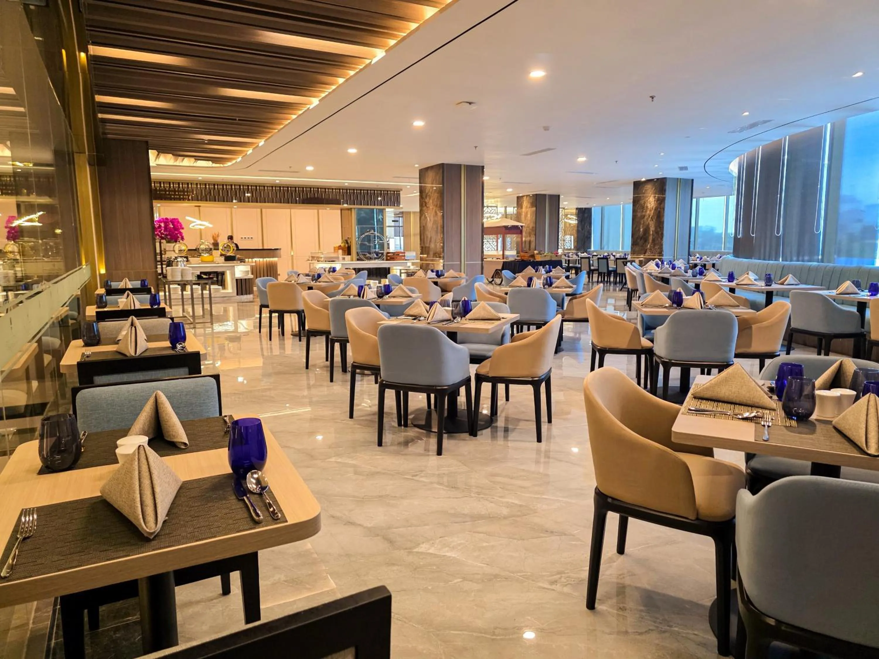 Restaurant/places to eat in The Grand Platinum Jakarta