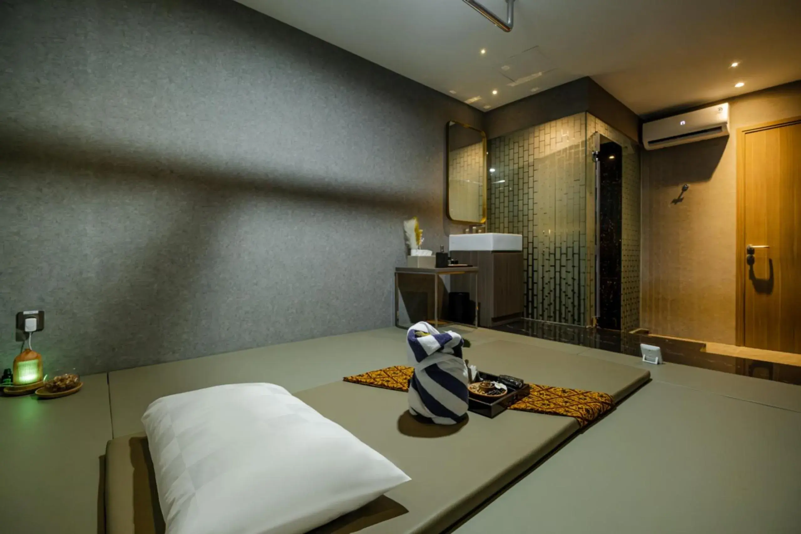 Spa and wellness centre/facilities in The Grand Platinum Jakarta Spa and wellness centre/facilities in The Grand Platinum Jakarta