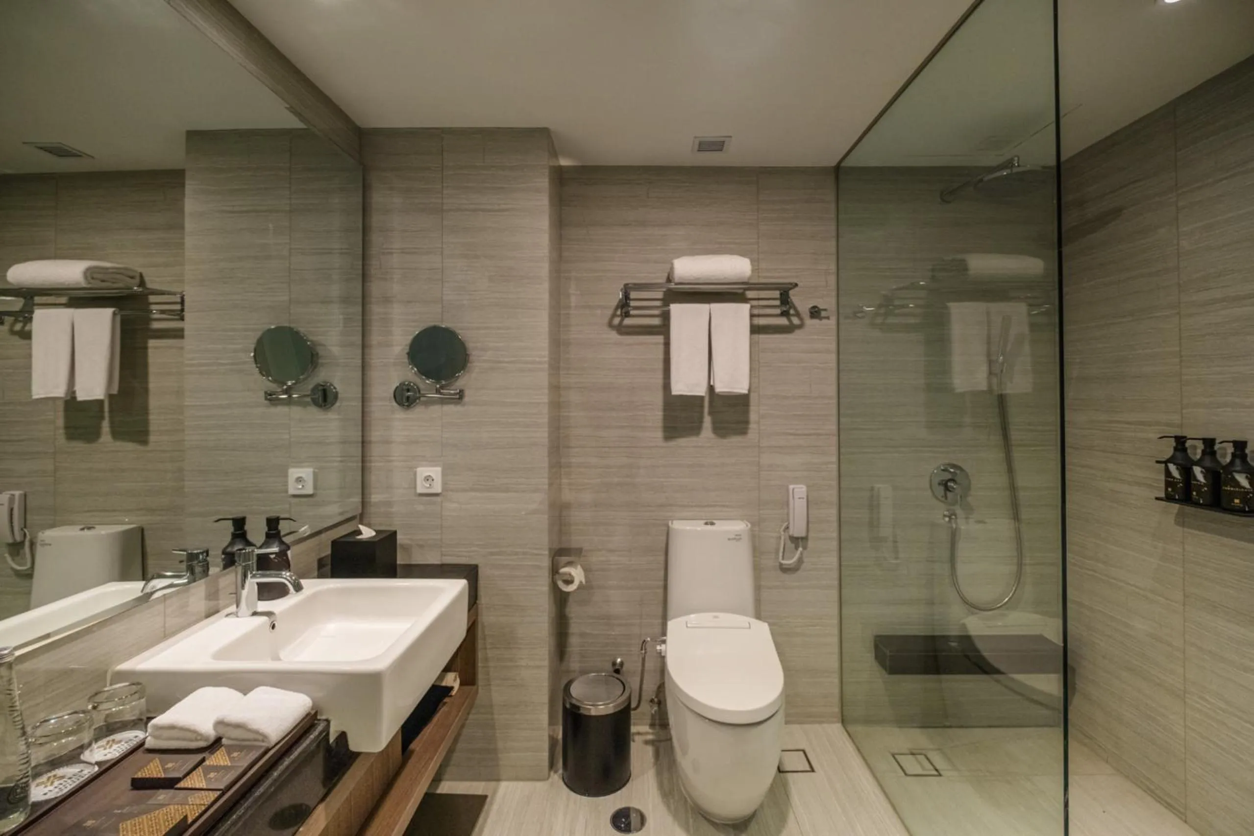 TV and multimedia in The Grand Platinum Jakarta