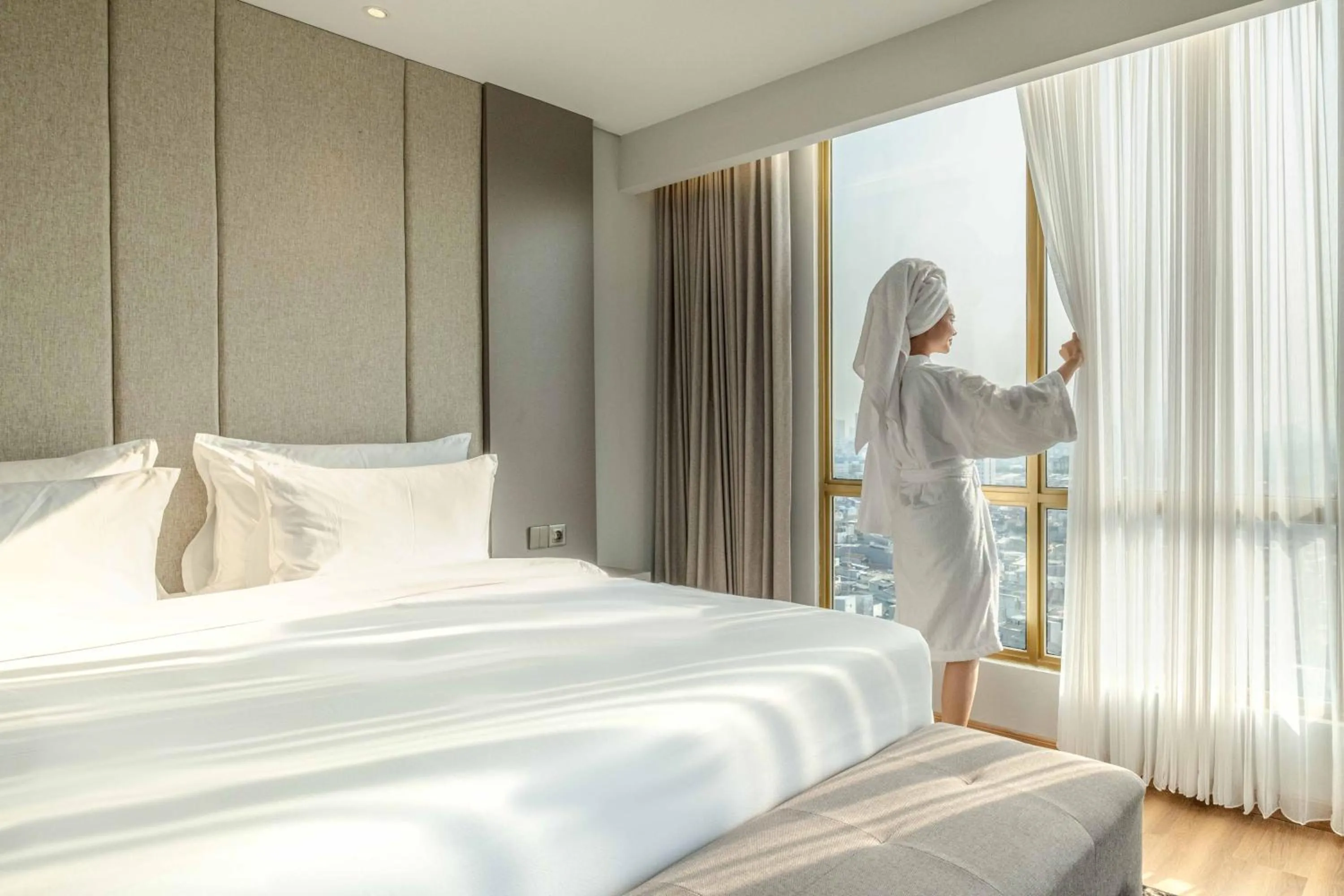 TV and multimedia, Bed in The Grand Platinum Jakarta