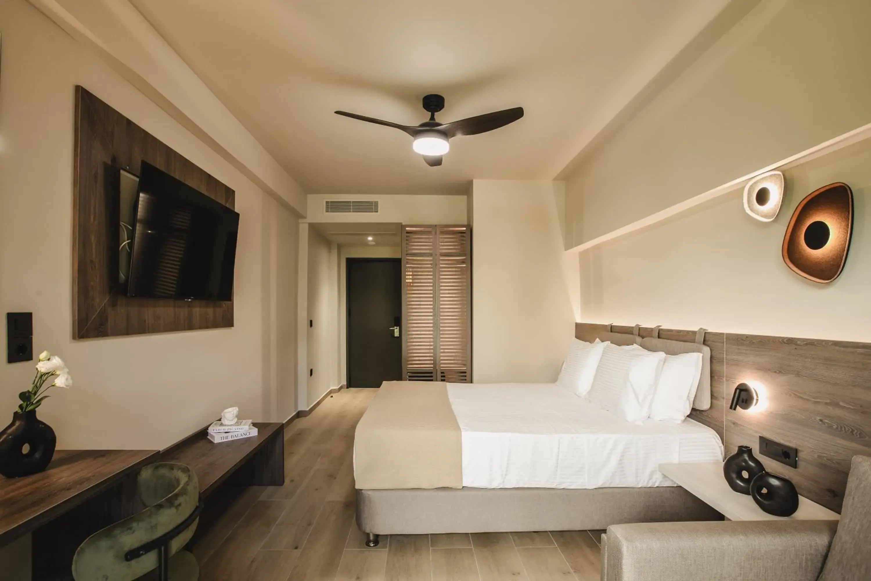 Bed in Electra Hotel Bed in Electra Hotel