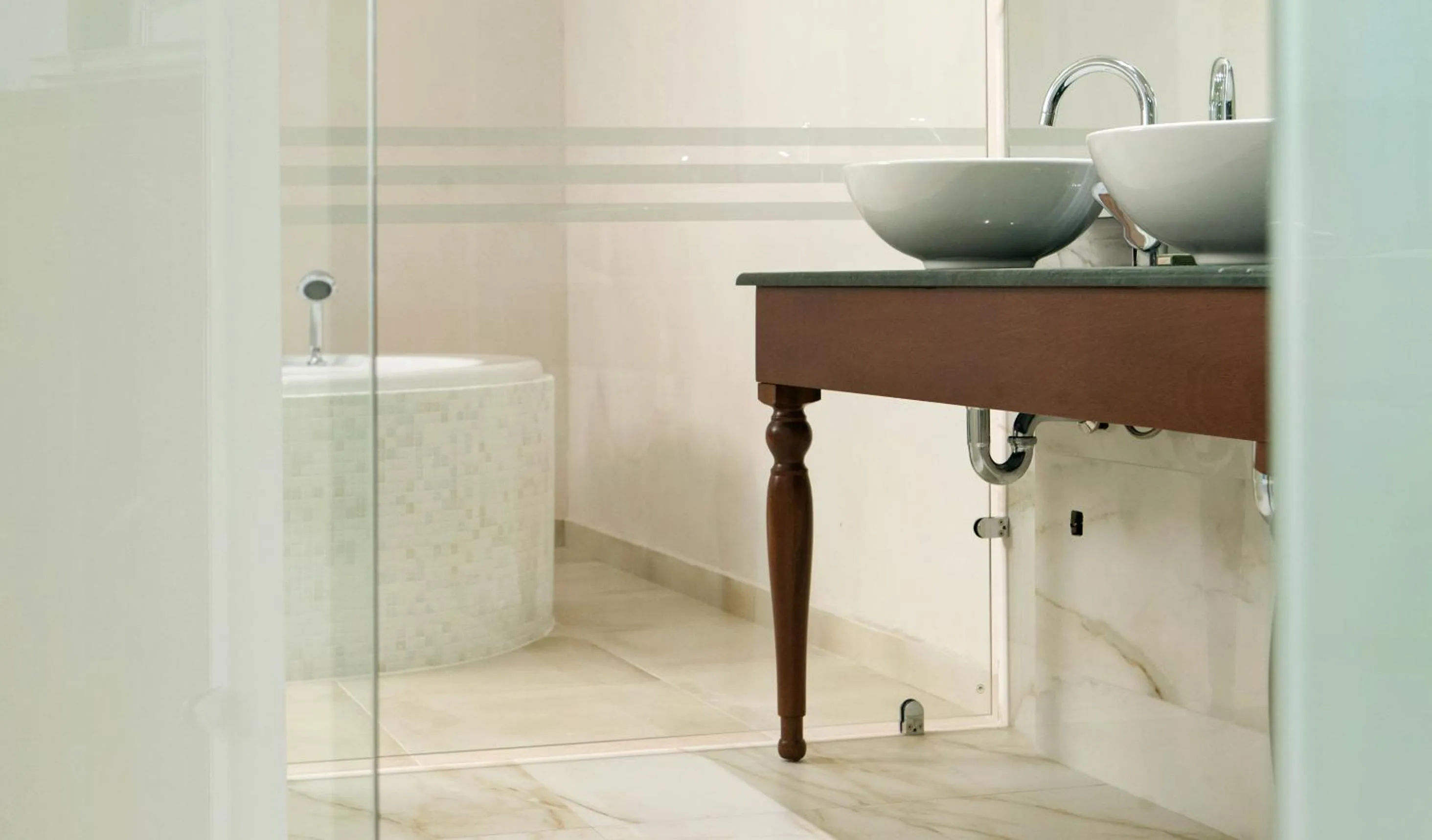 Bathroom in Electra Hotel