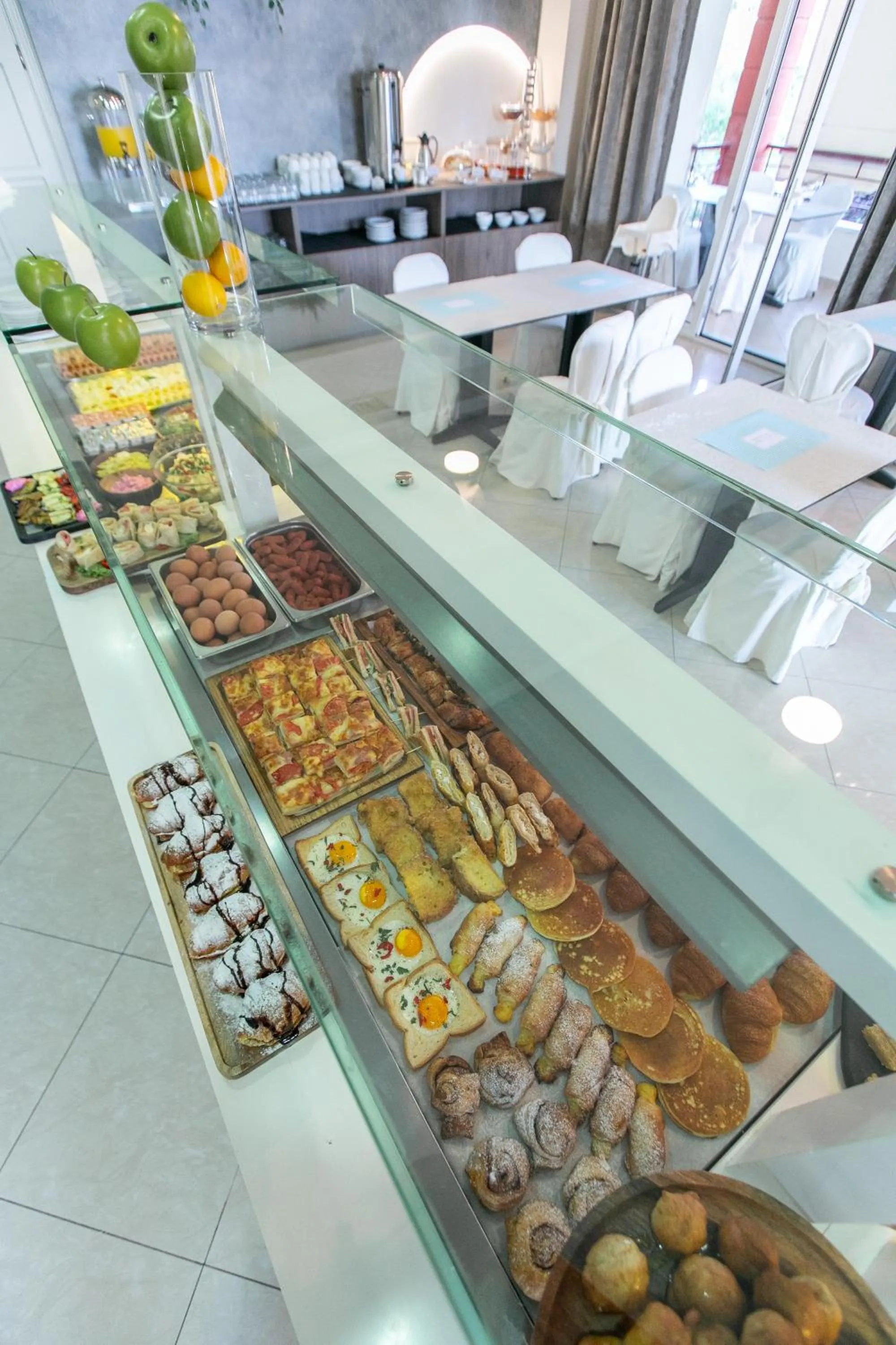 Buffet breakfast in Electra Hotel