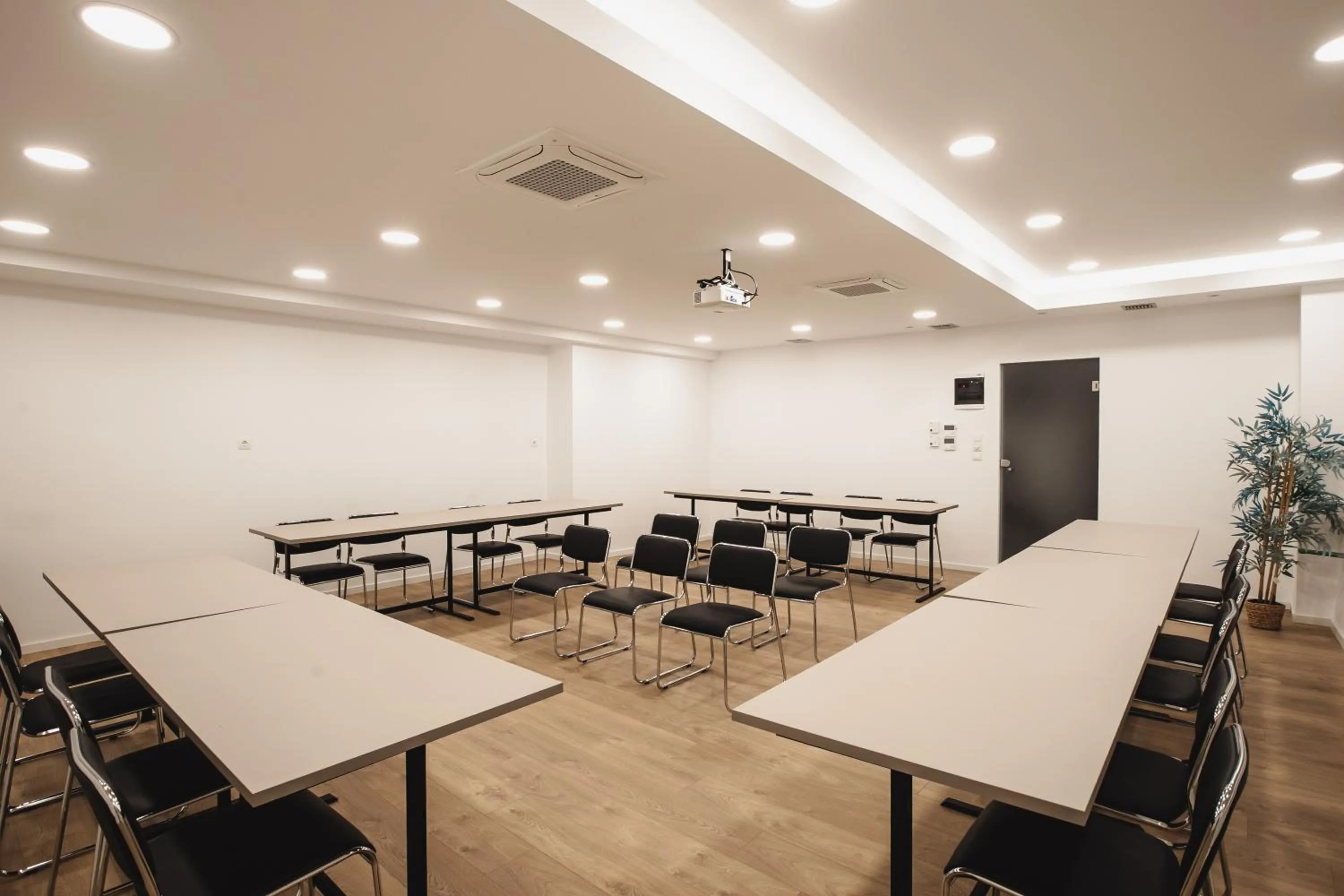 Meeting/conference room in Electra Hotel