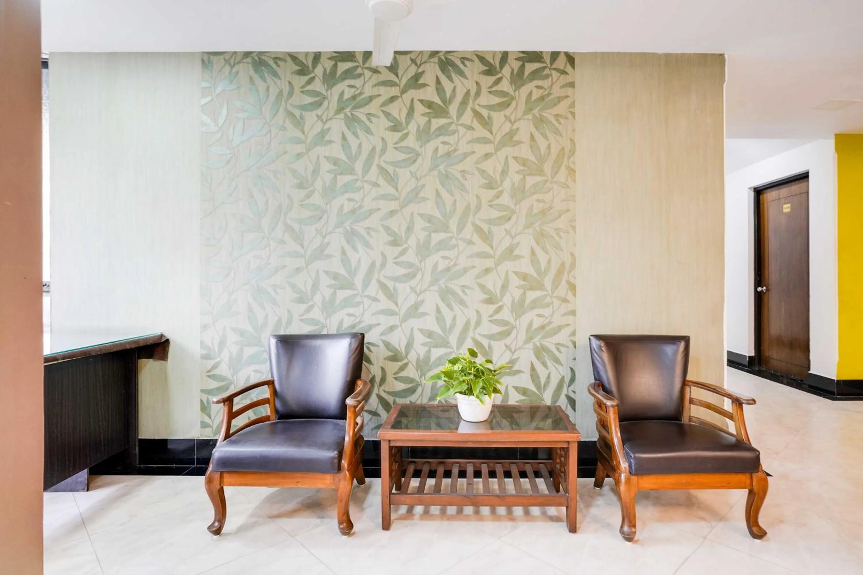 Lobby or reception in Townhouse Oak Margao Market