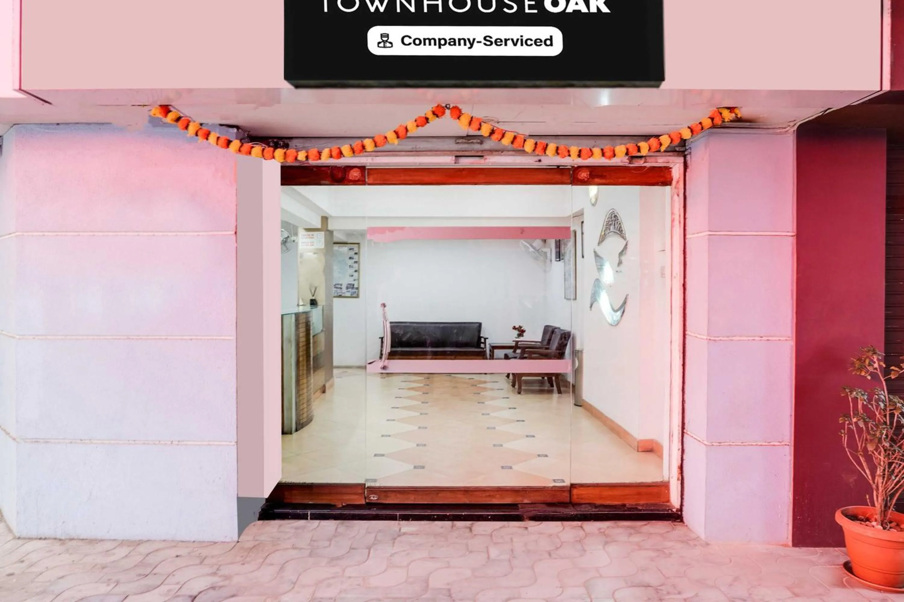 Bedroom in Townhouse Oak Margao Market