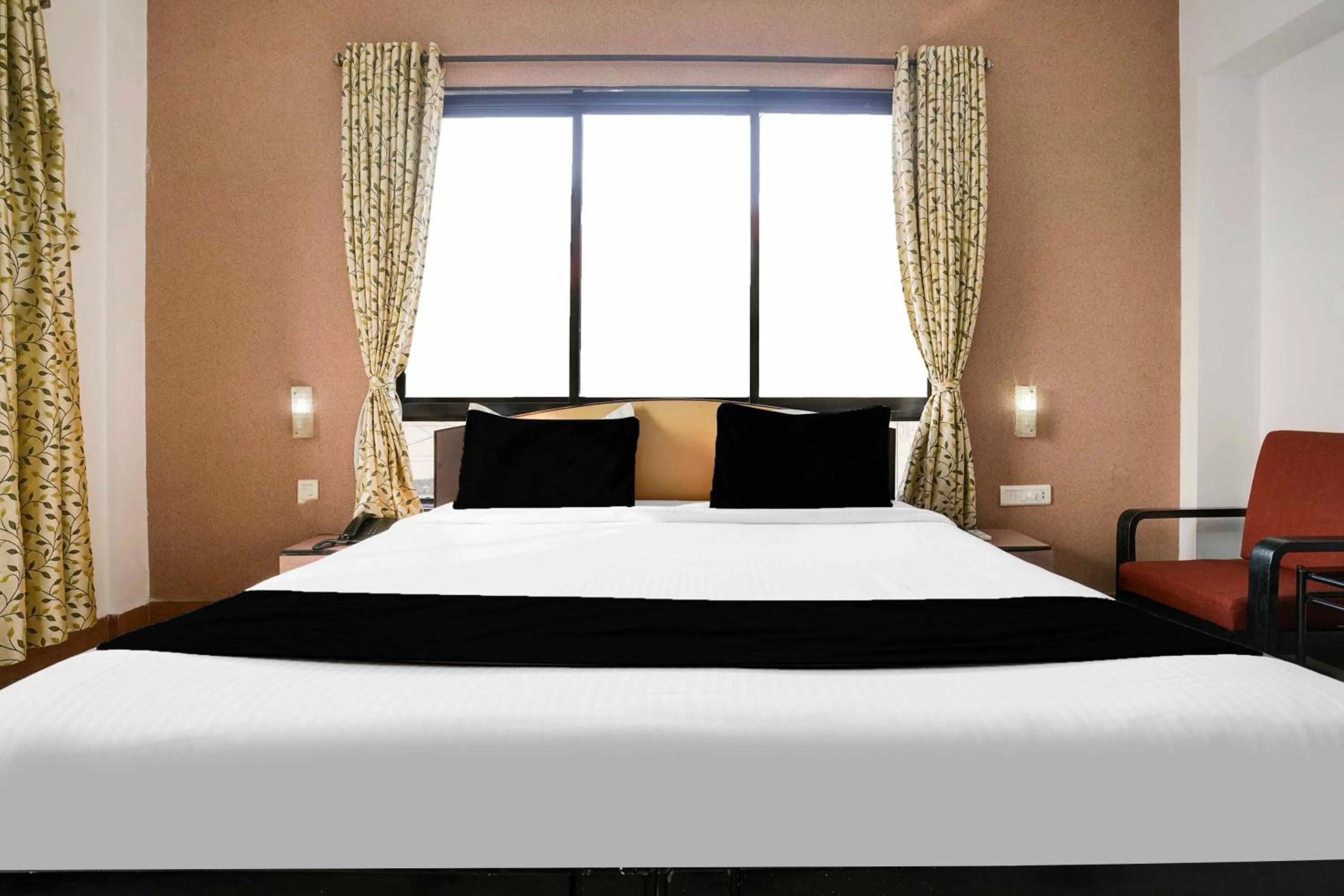 Bedroom, Bed in Townhouse Oak Margao Market