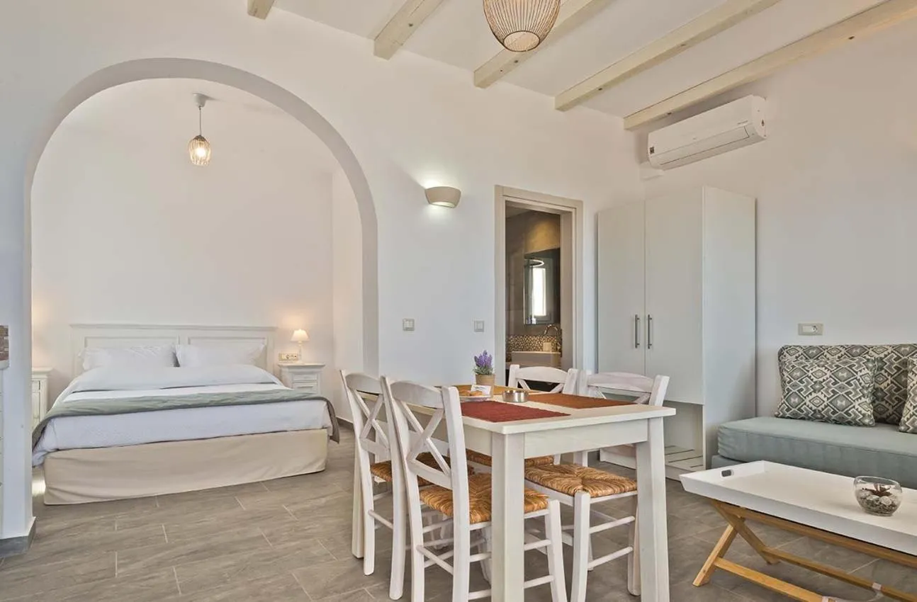 Bed in Alsalos villas