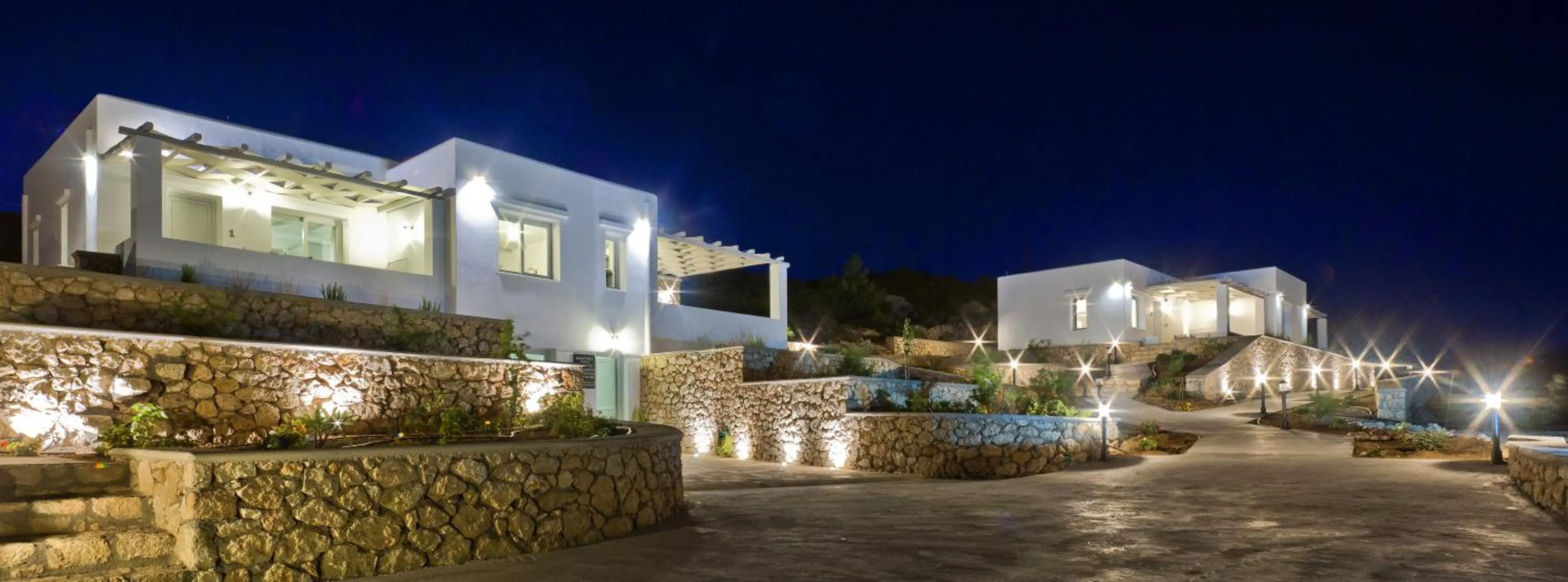 Night in Alsalos villas