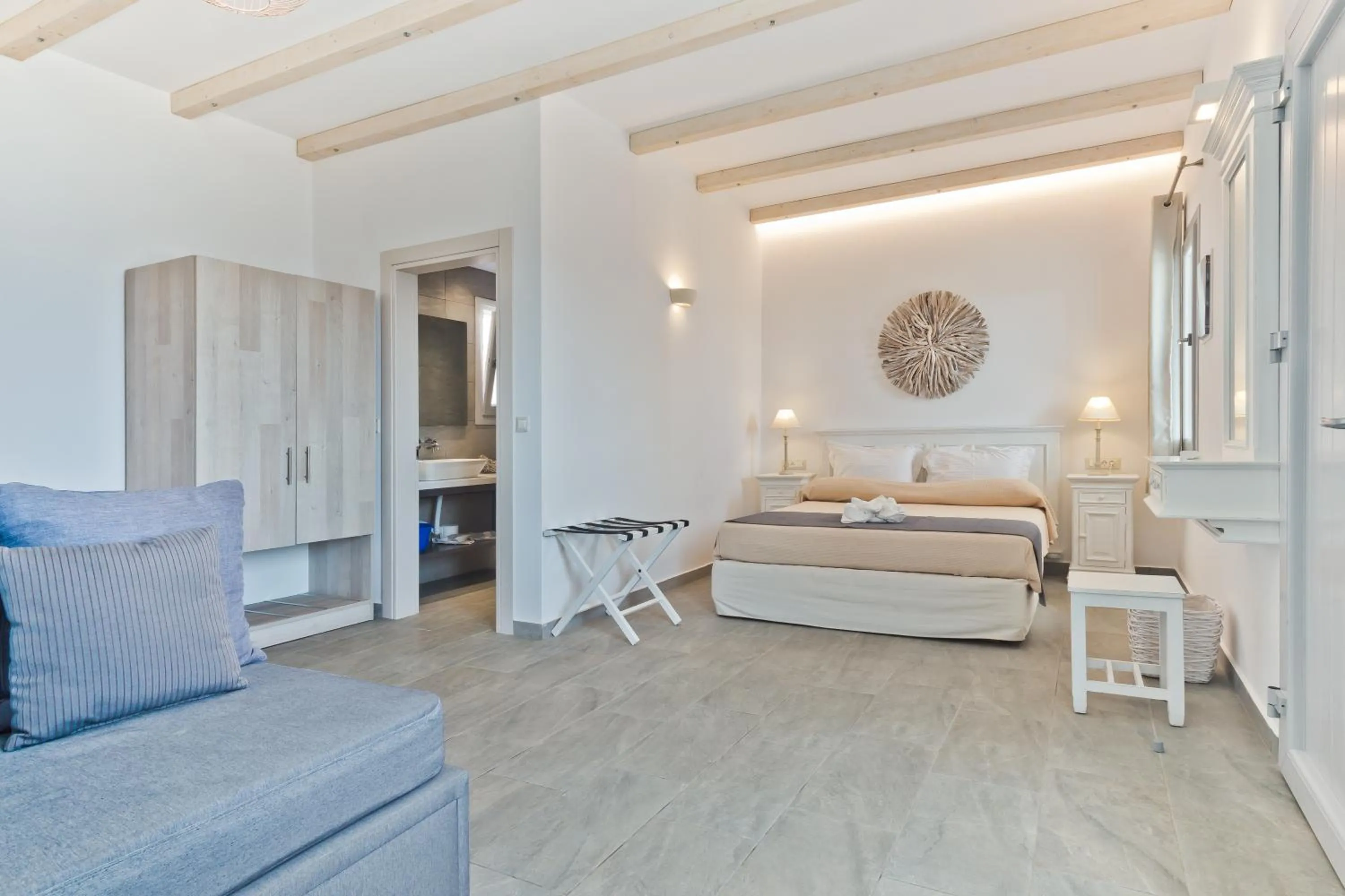 Bed in Alsalos villas