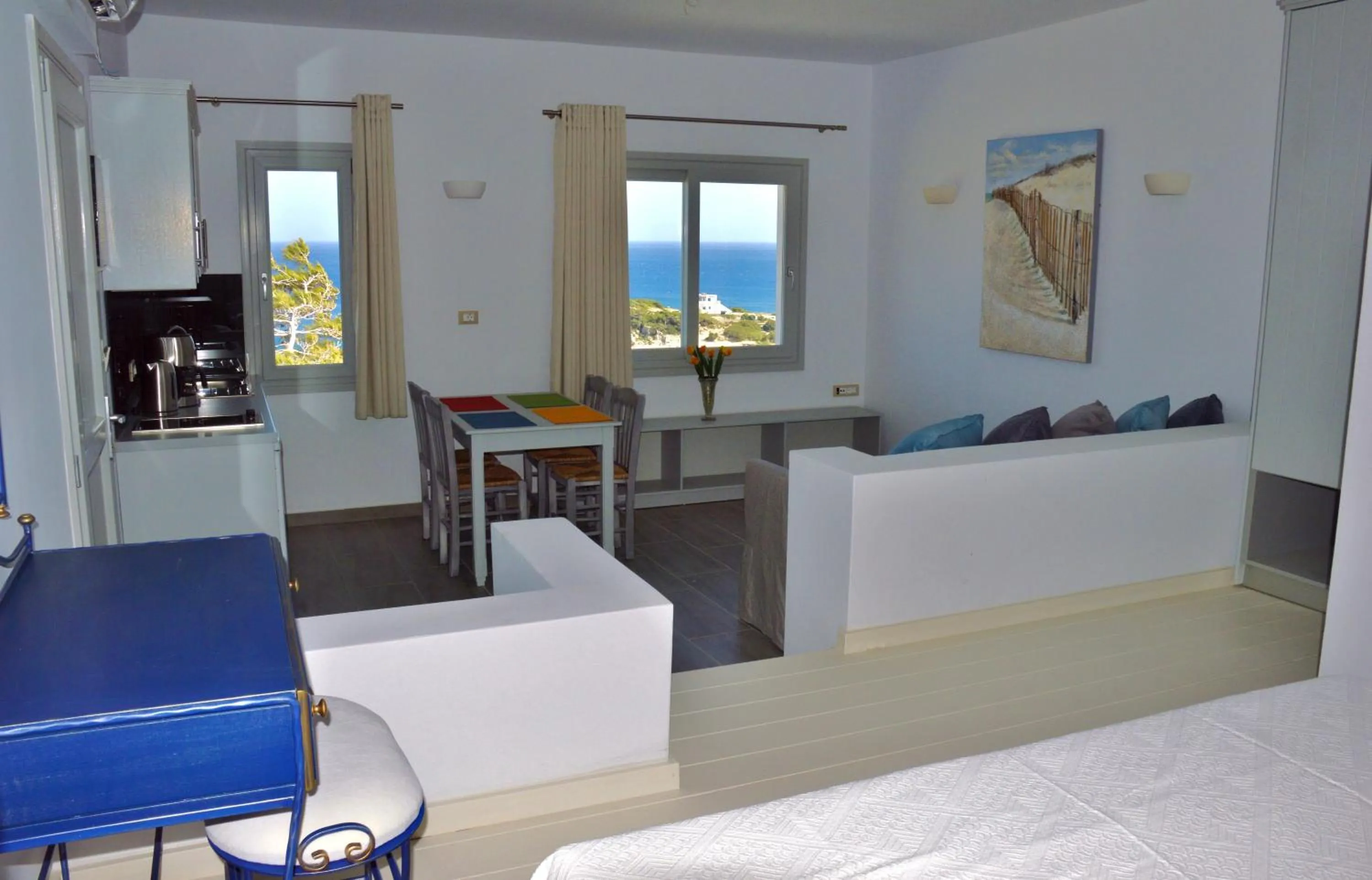 Photo of the whole room in Alsalos villas