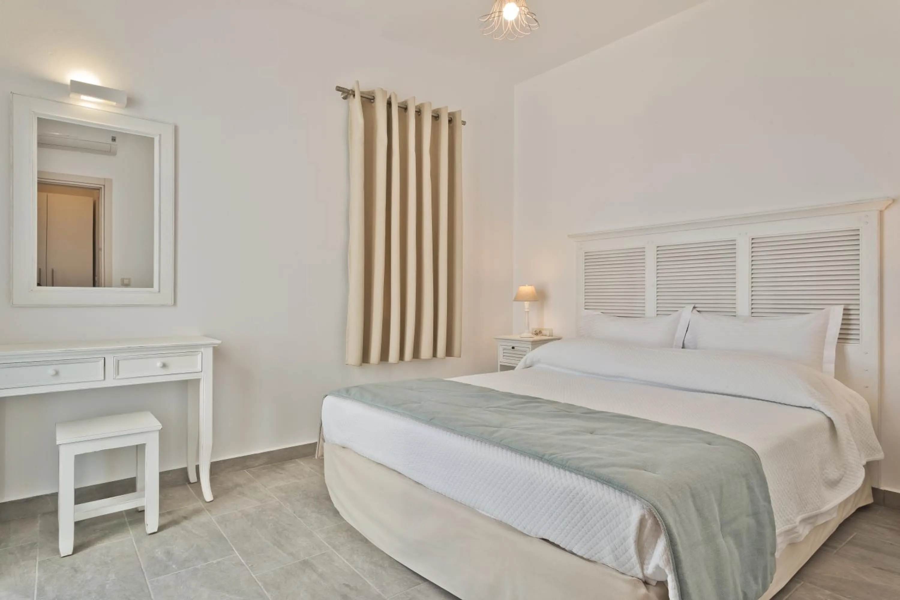 Bed in Alsalos villas