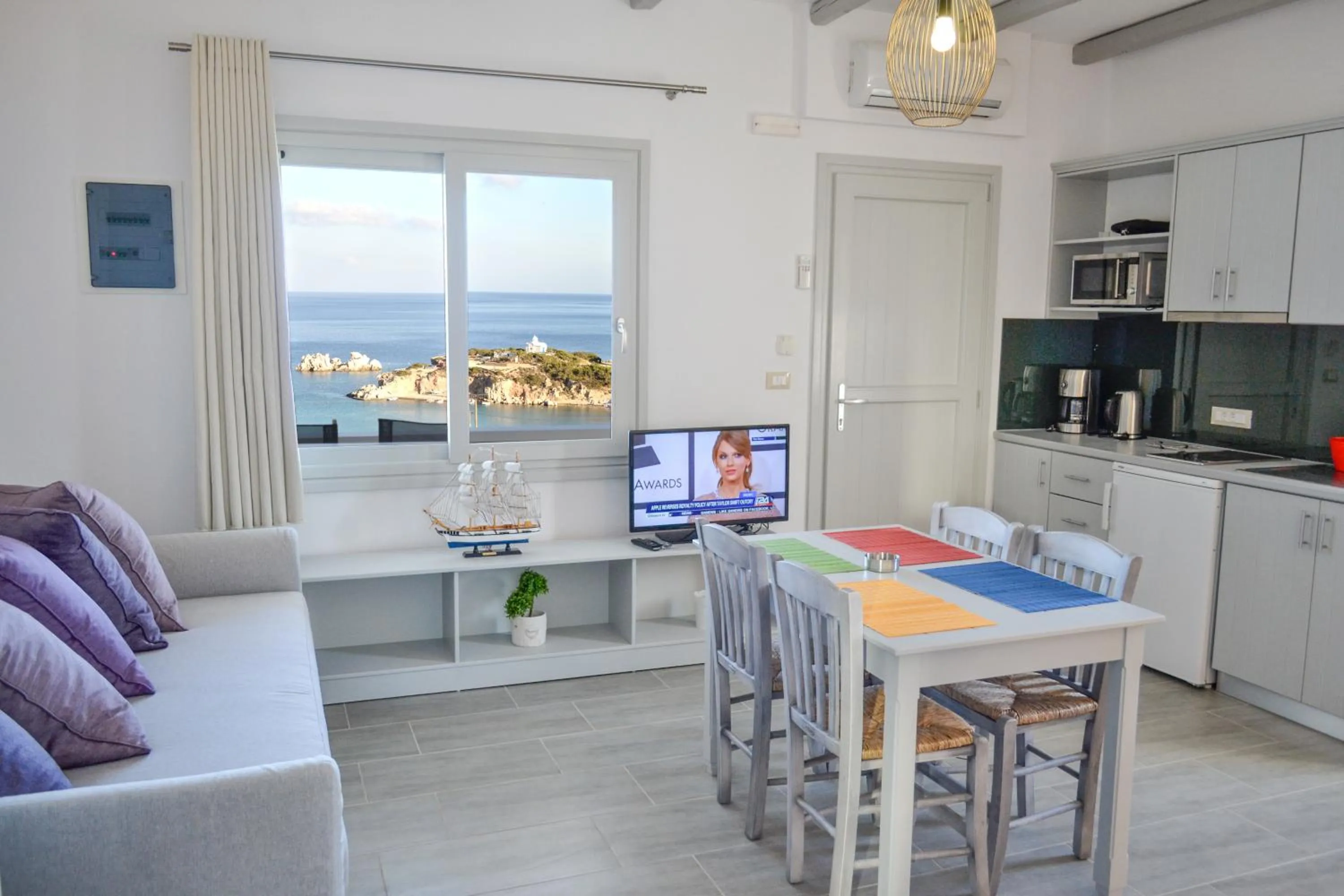 Coffee/tea facilities in Alsalos villas
