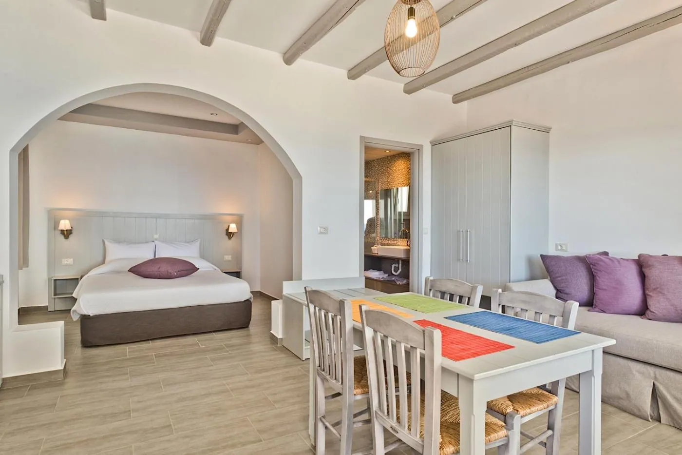 Bed in Alsalos villas