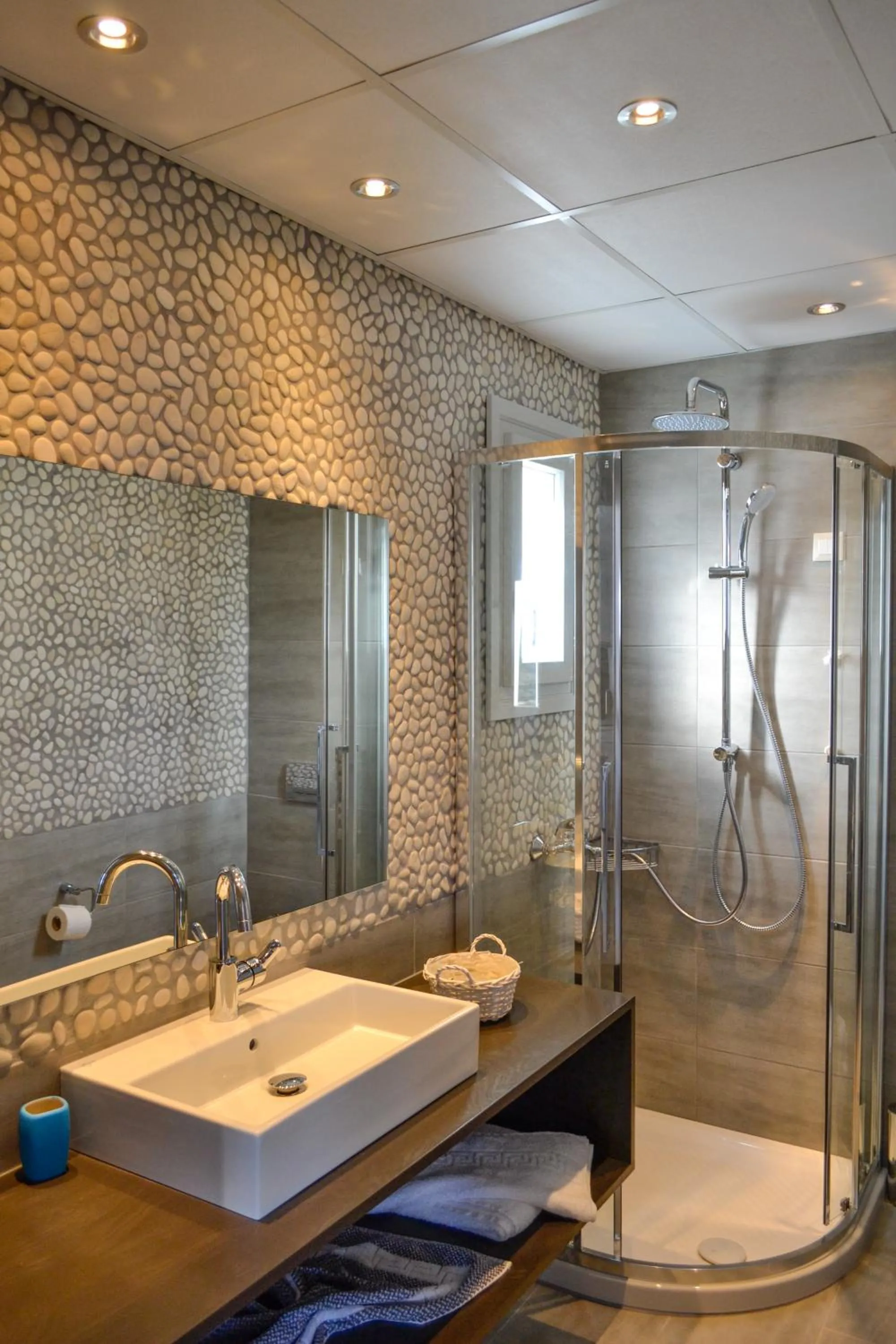 Bathroom in Alsalos villas