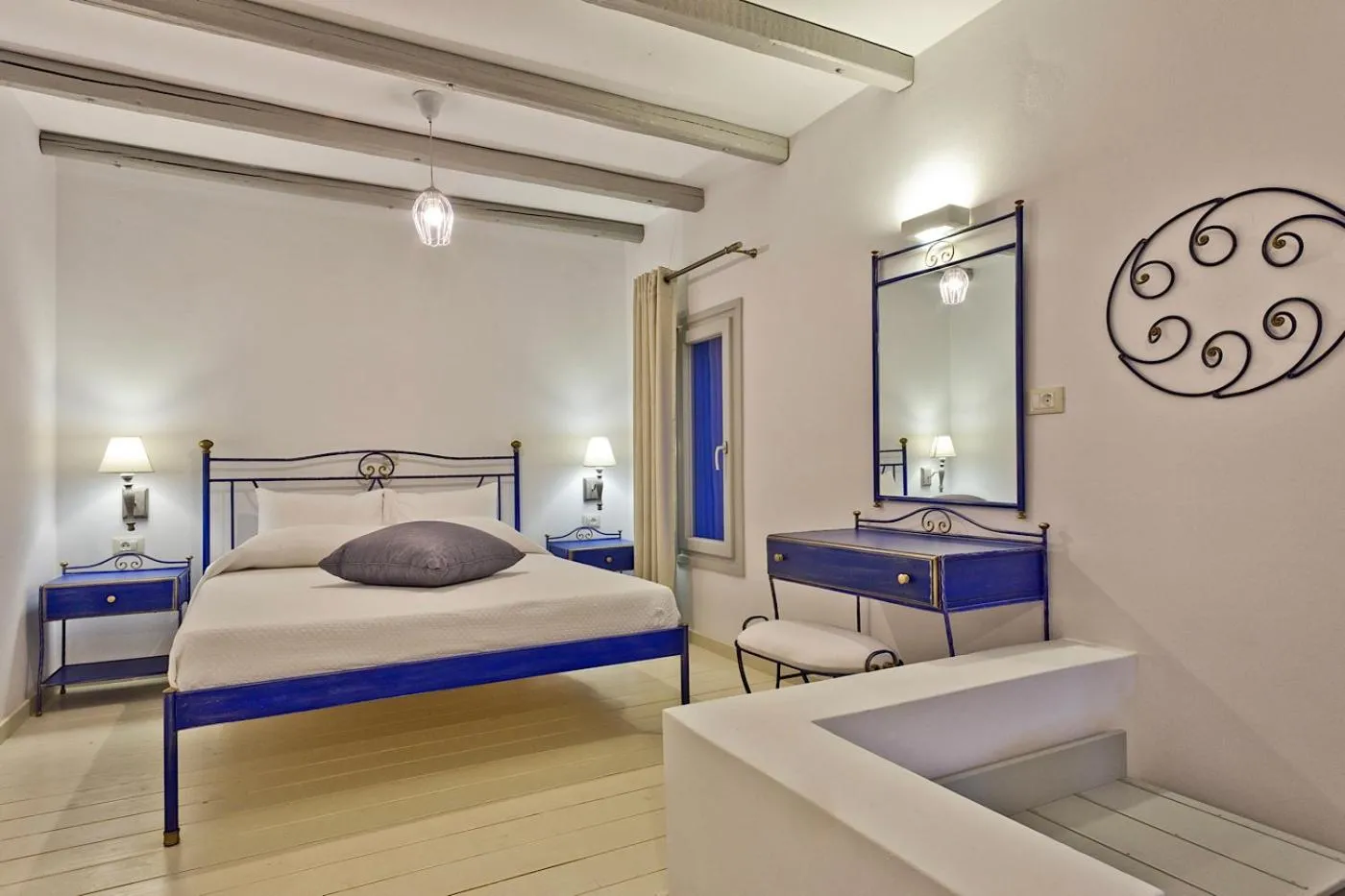 Bed in Alsalos villas