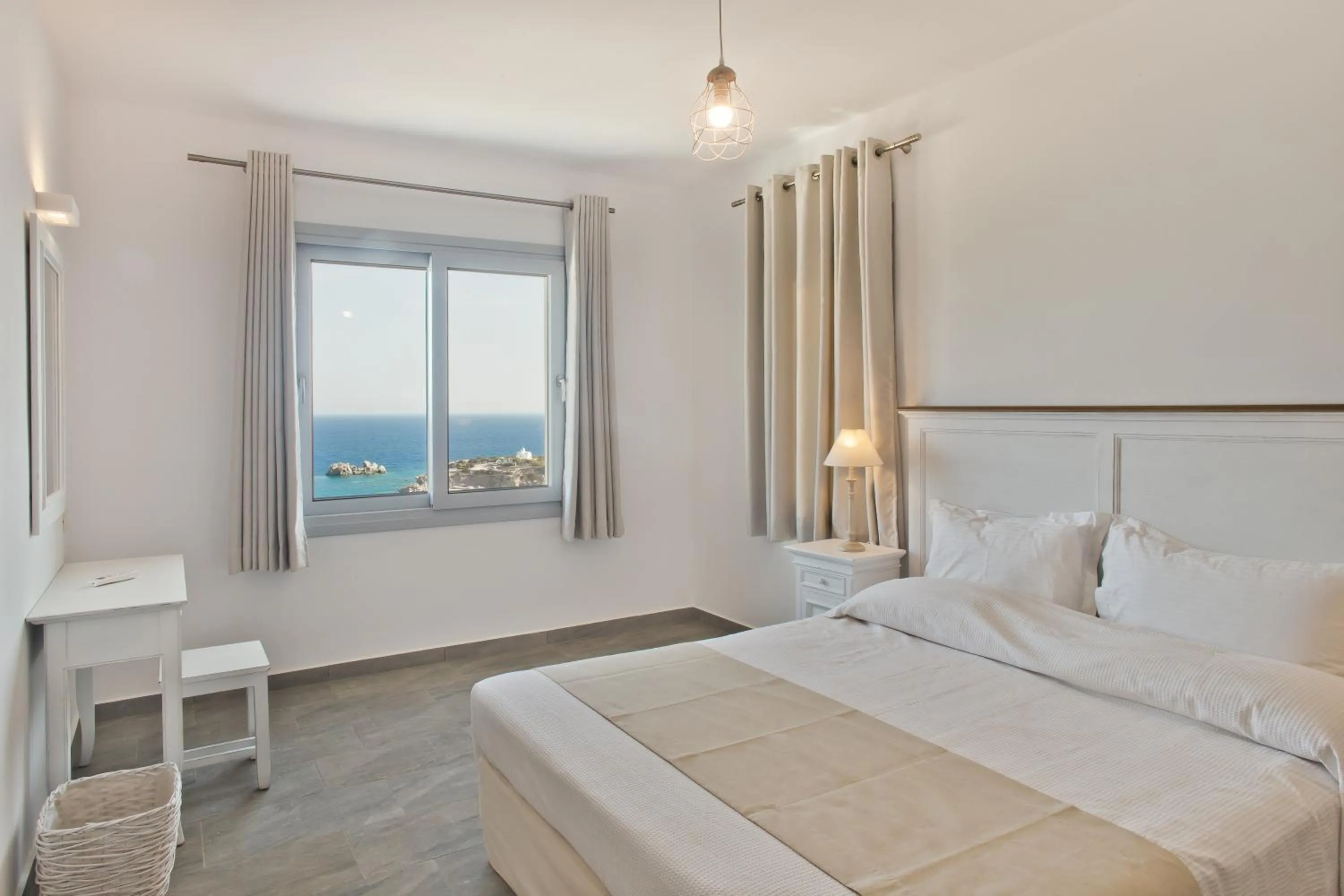 Bed in Alsalos villas