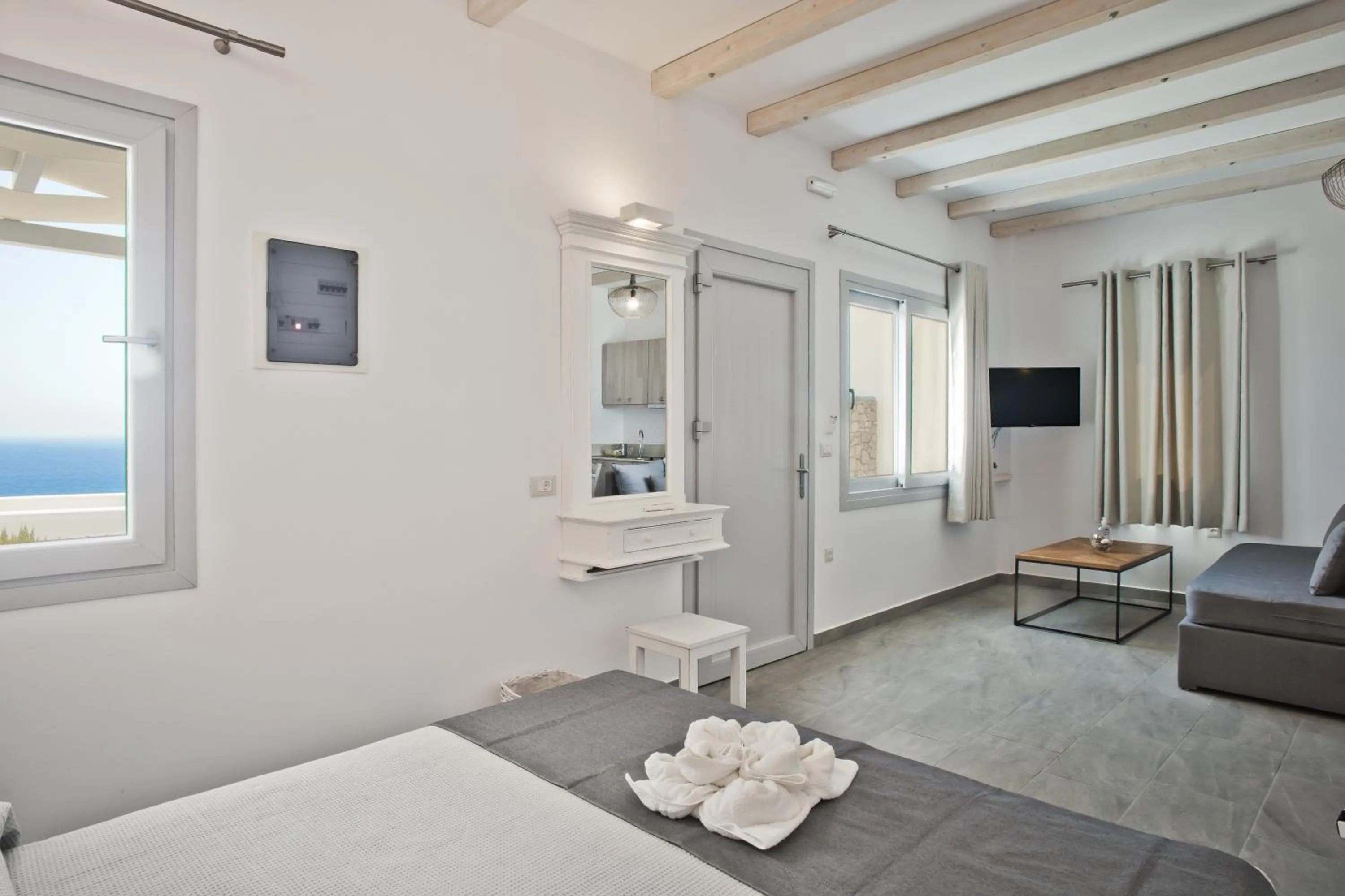 Bed in Alsalos villas
