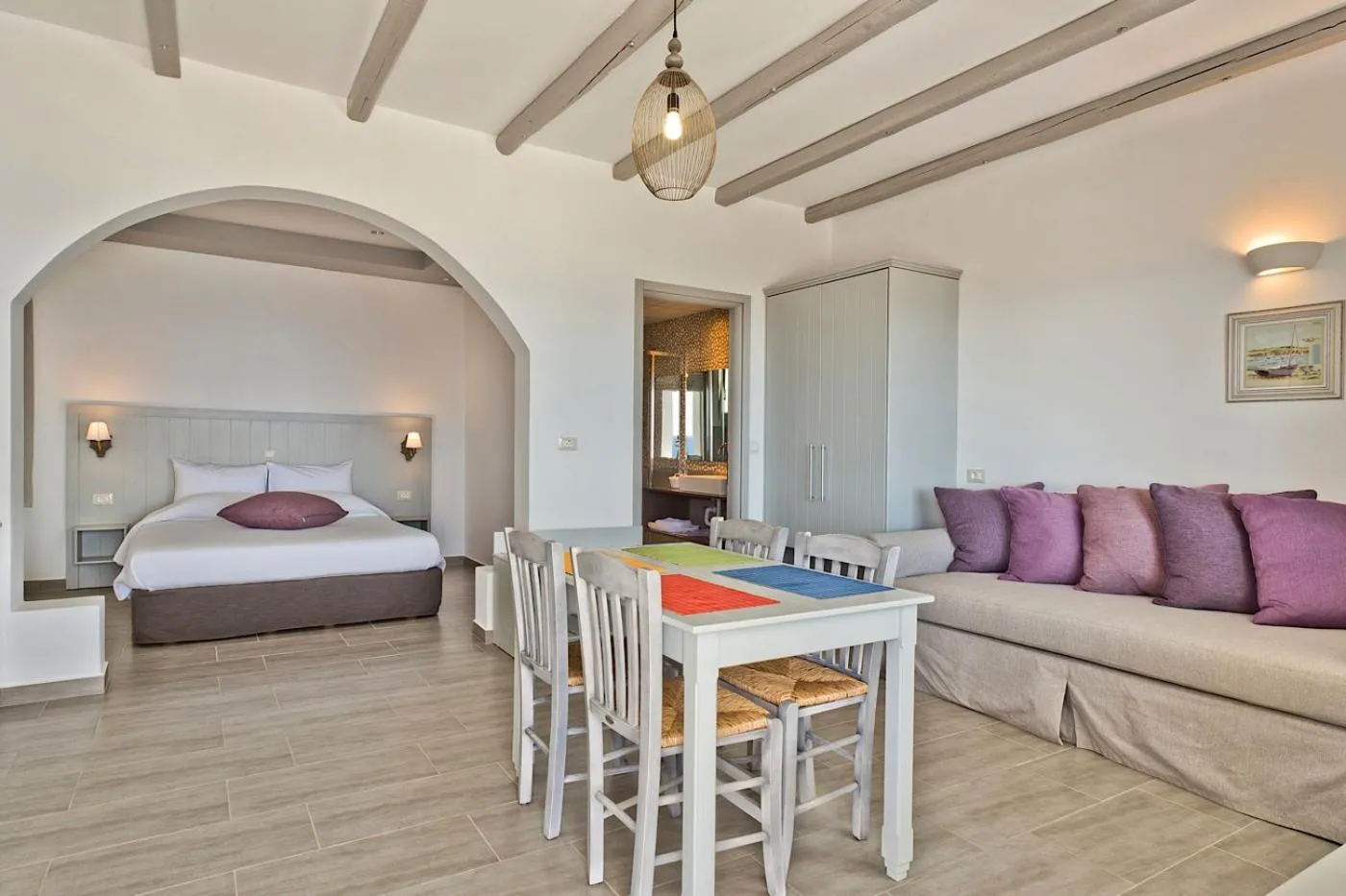 Bed in Alsalos villas